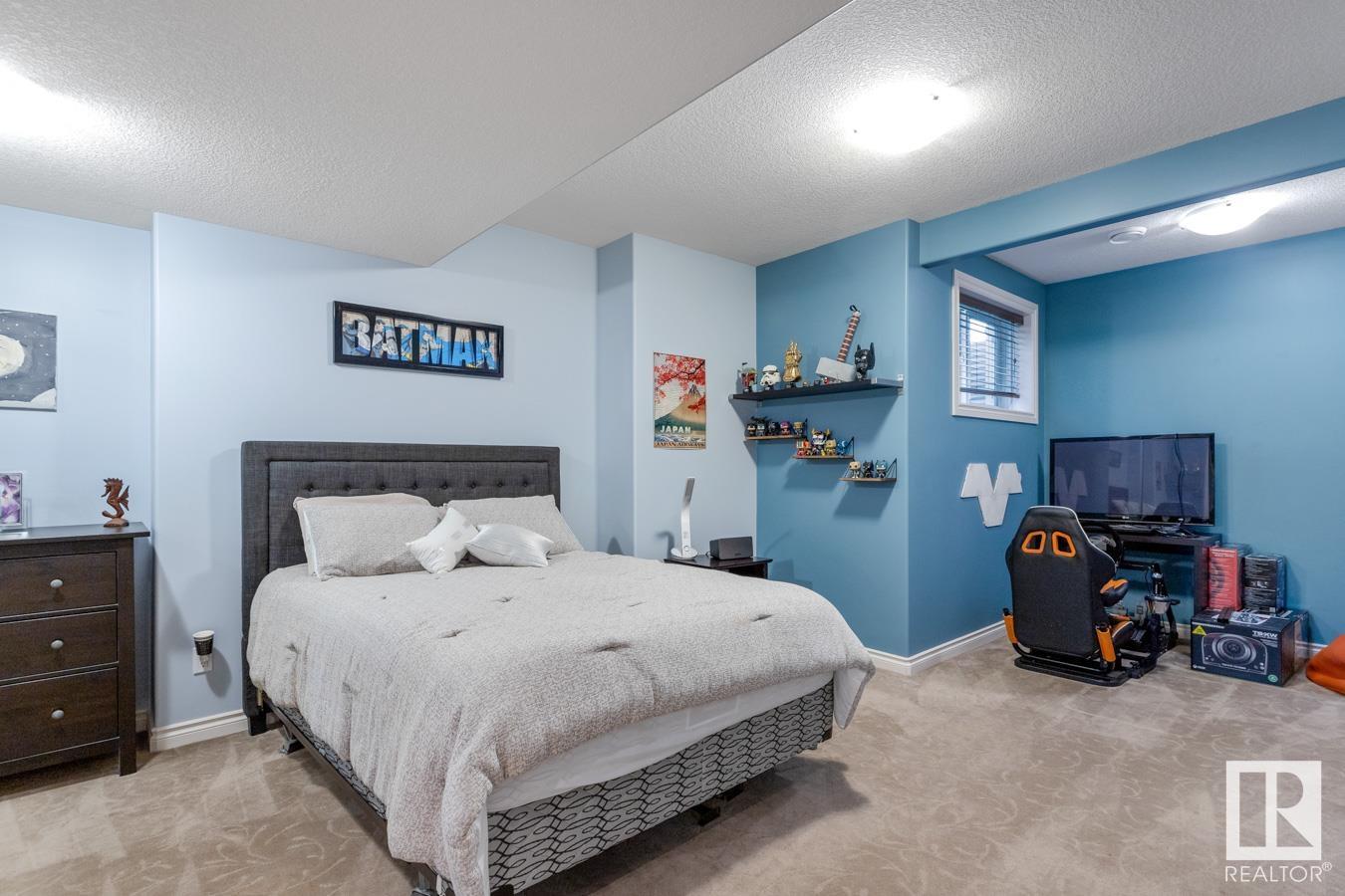 5034 CEYLON Close