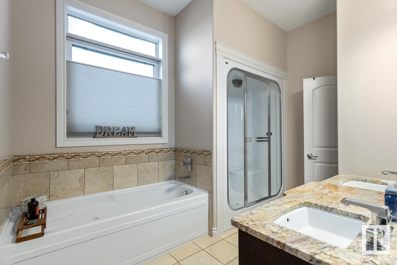 5034 CEYLON Close