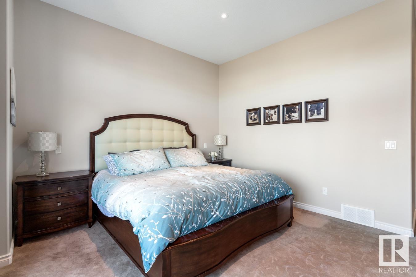 5034 CEYLON Close