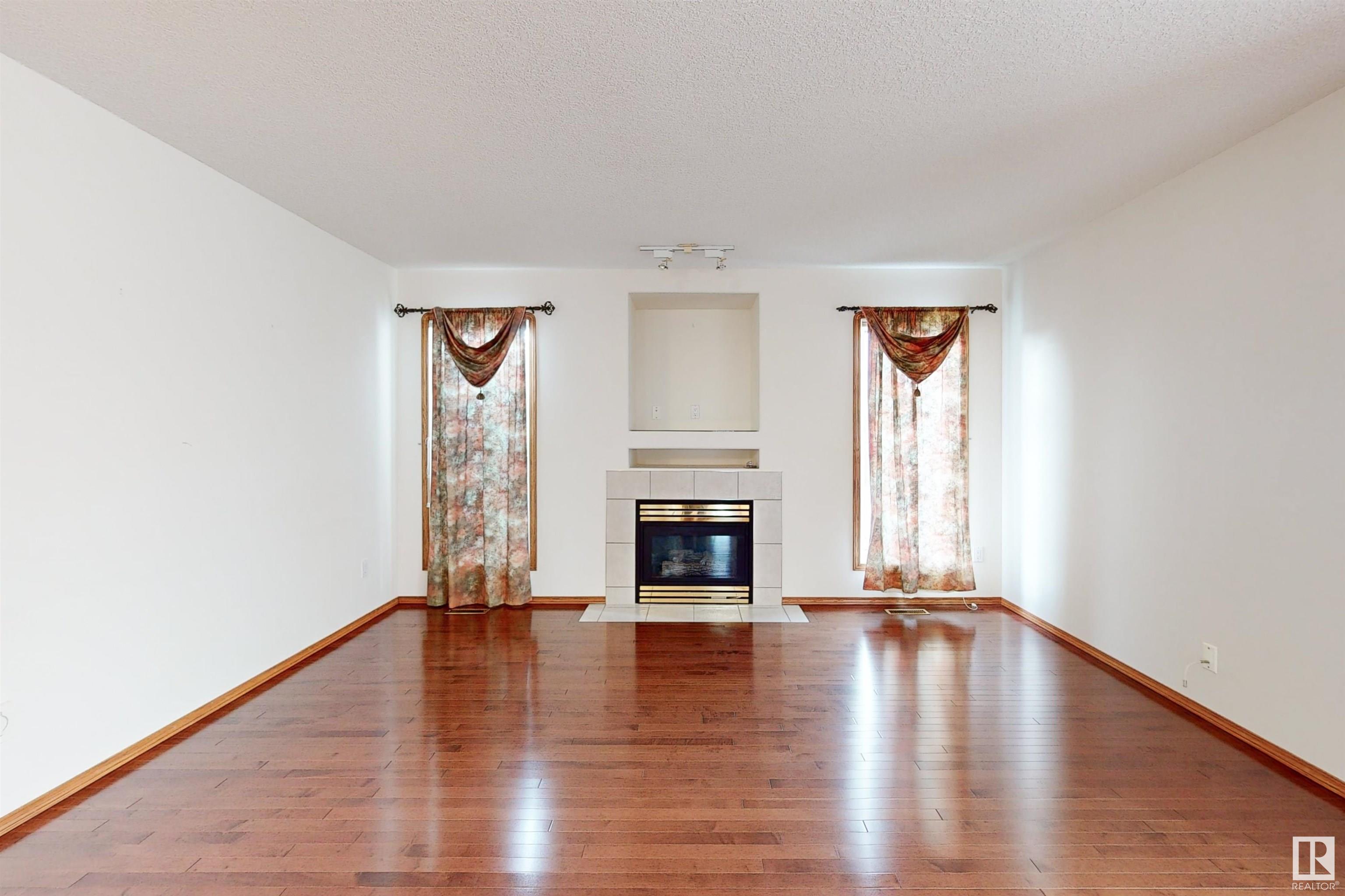 223 HILLCREST Court