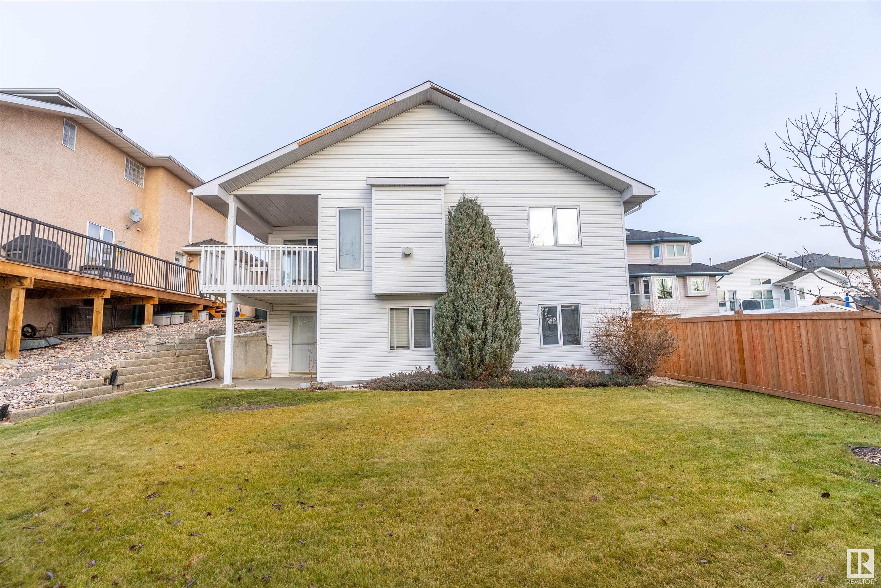 223 HILLCREST Court