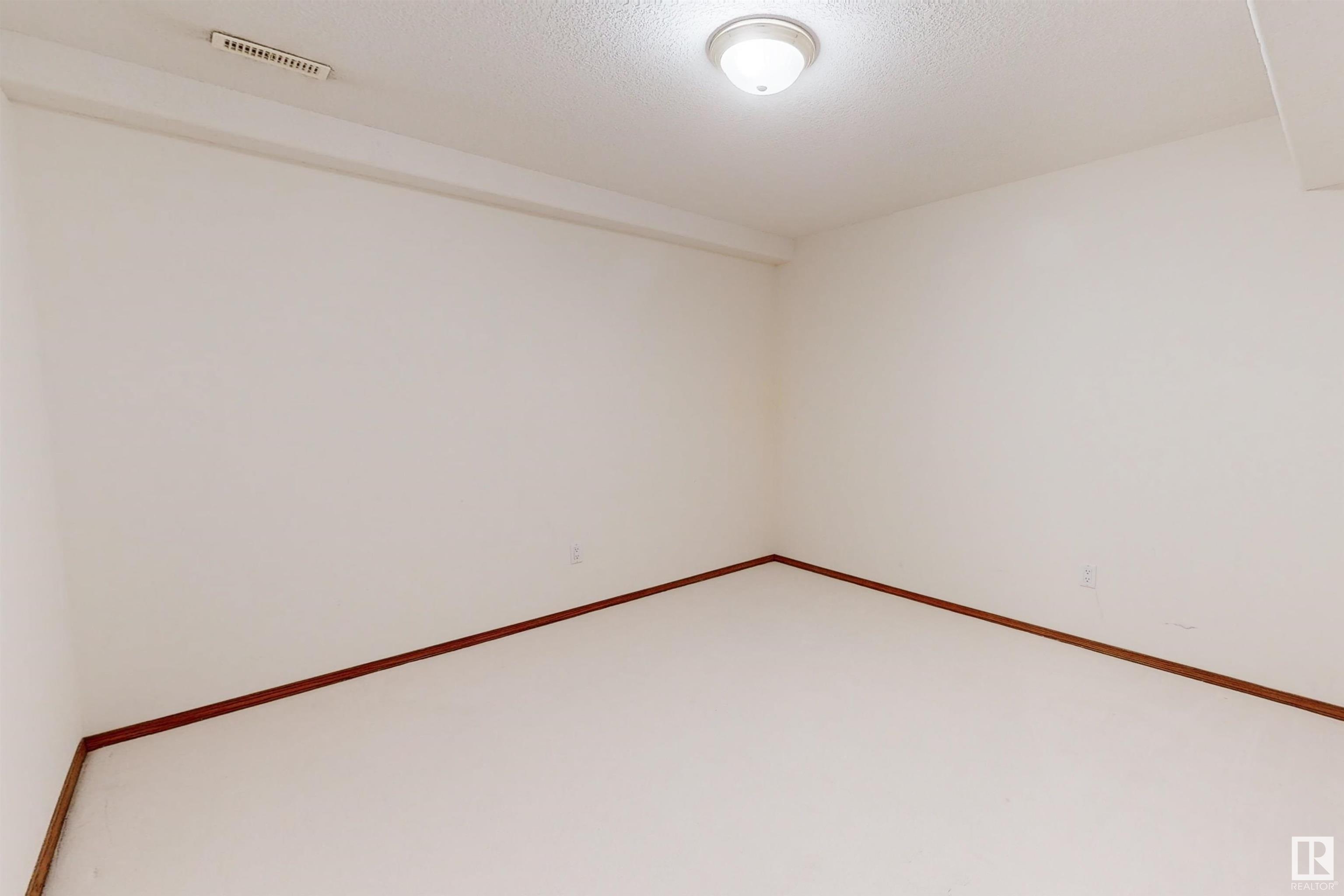 223 HILLCREST Court