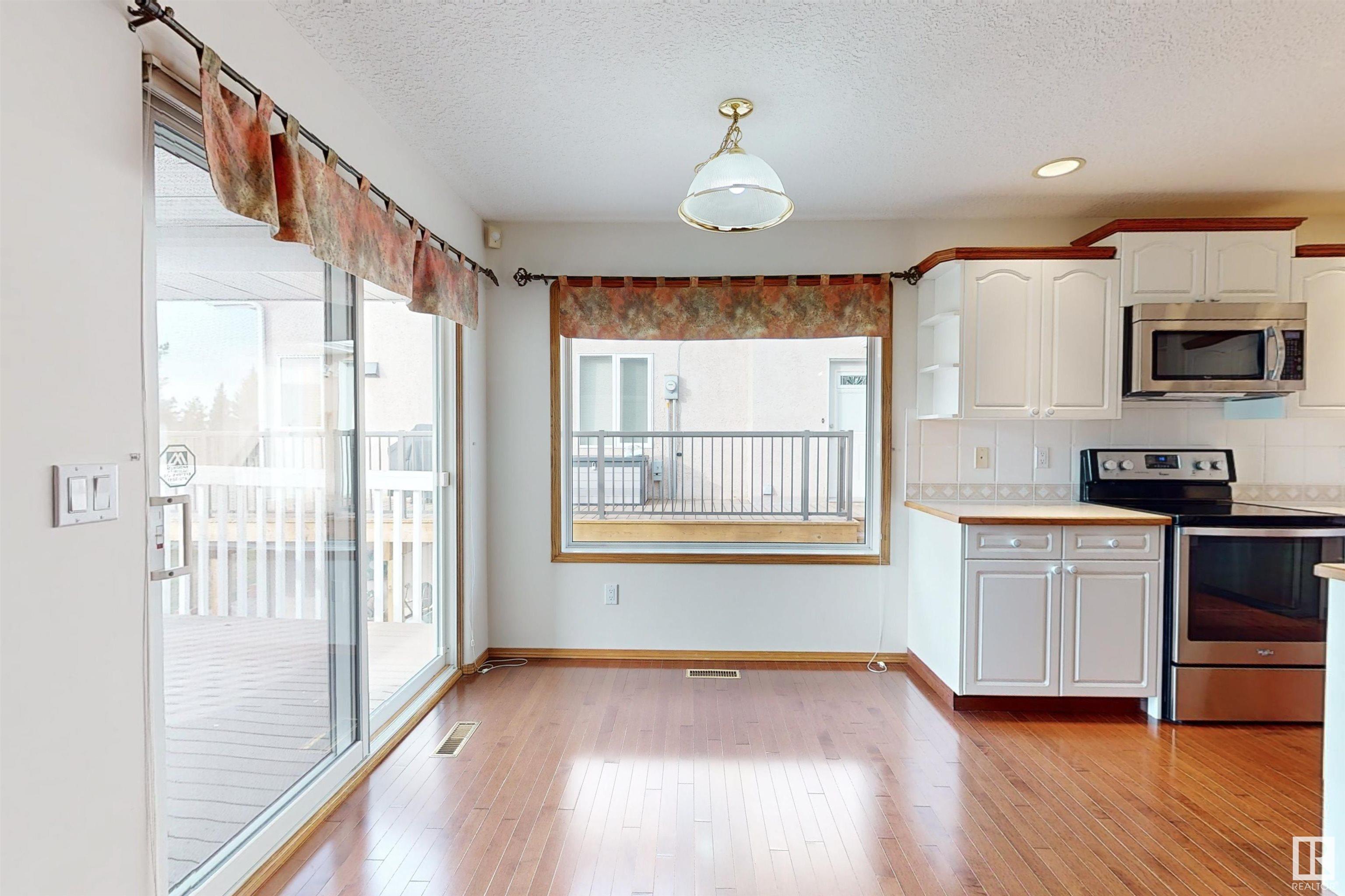 223 HILLCREST Court