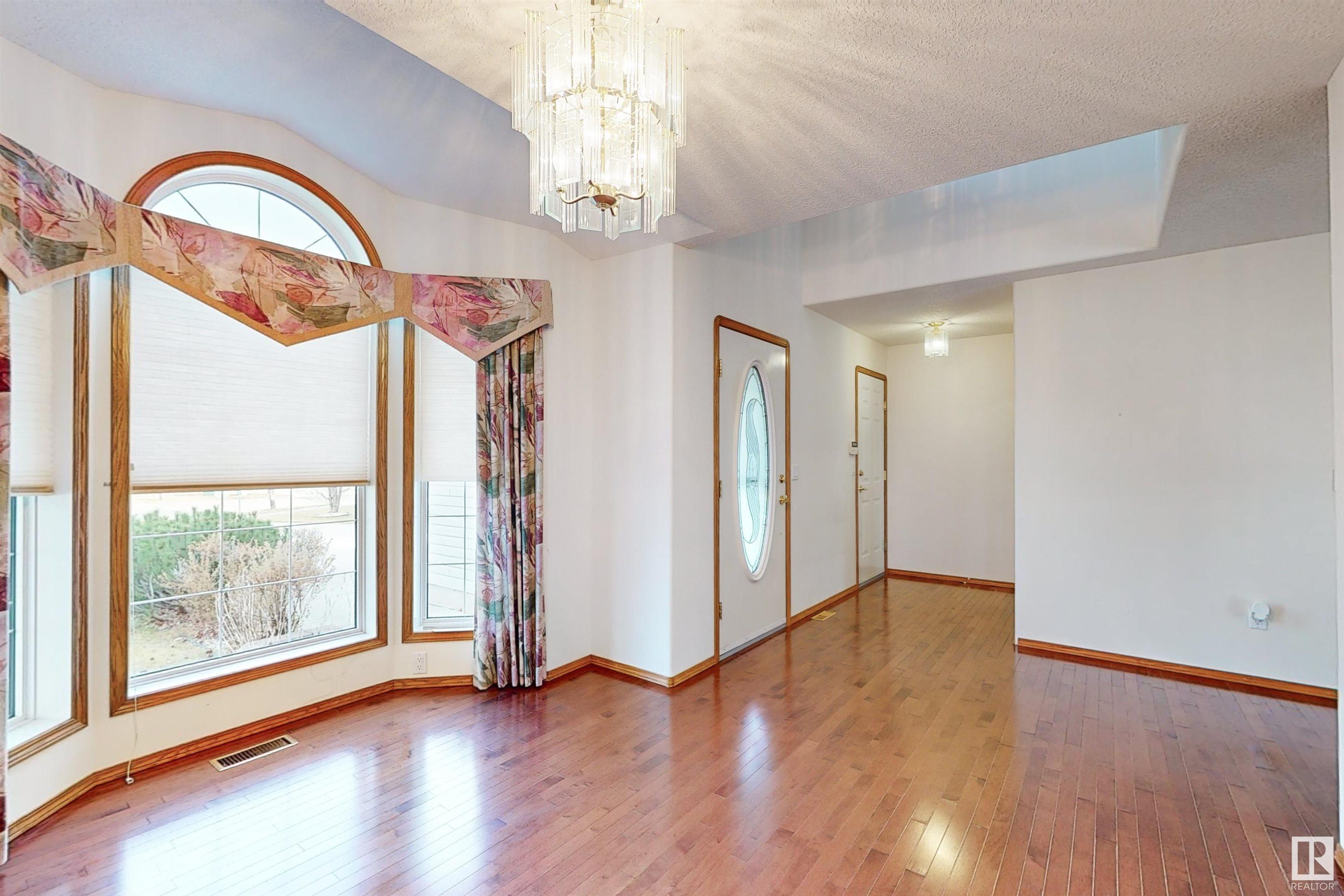 223 HILLCREST Court
