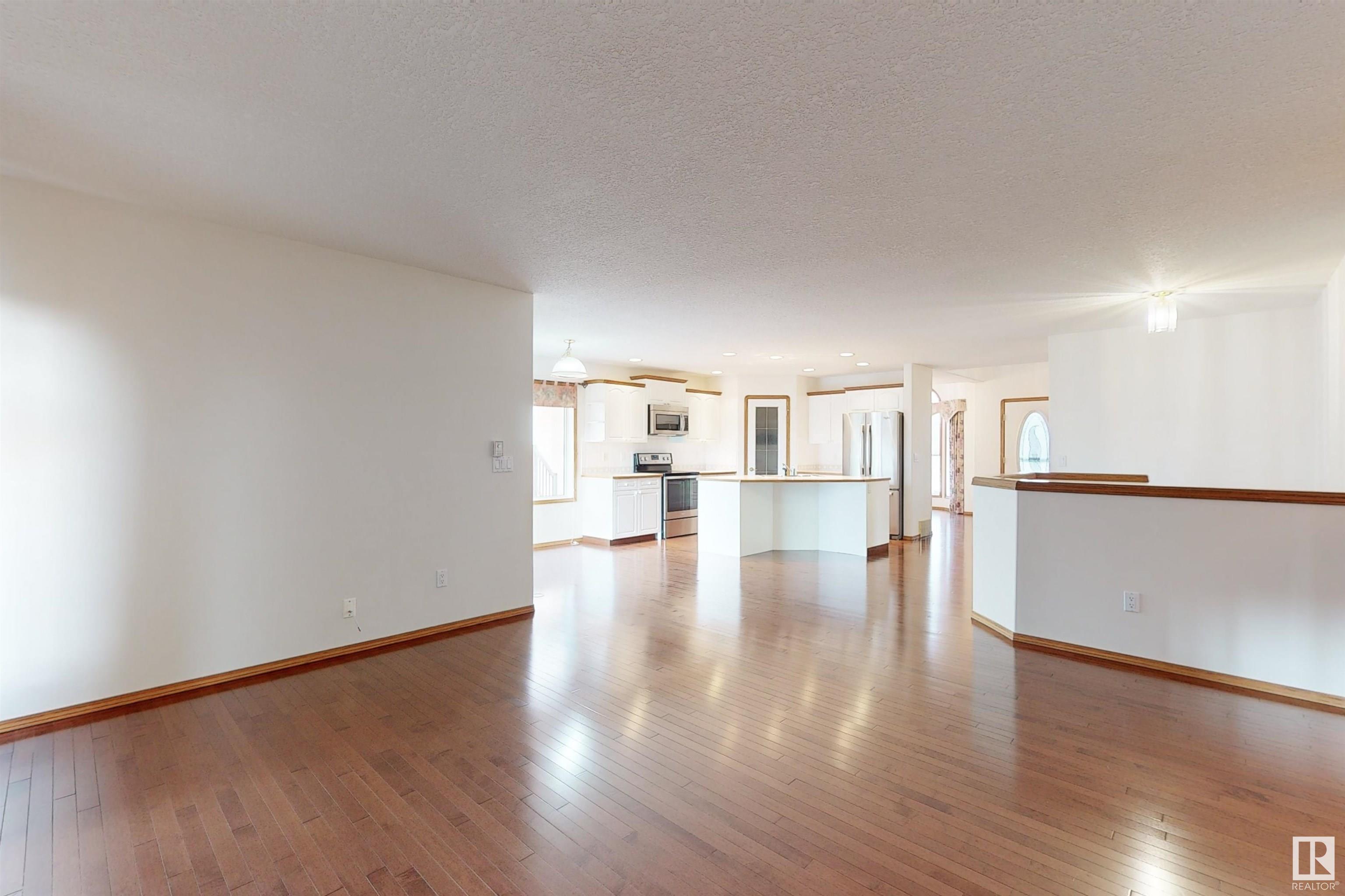 223 HILLCREST Court