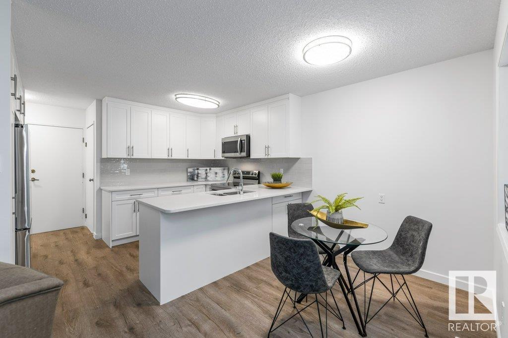18 PINEVIEW HORIZON Village