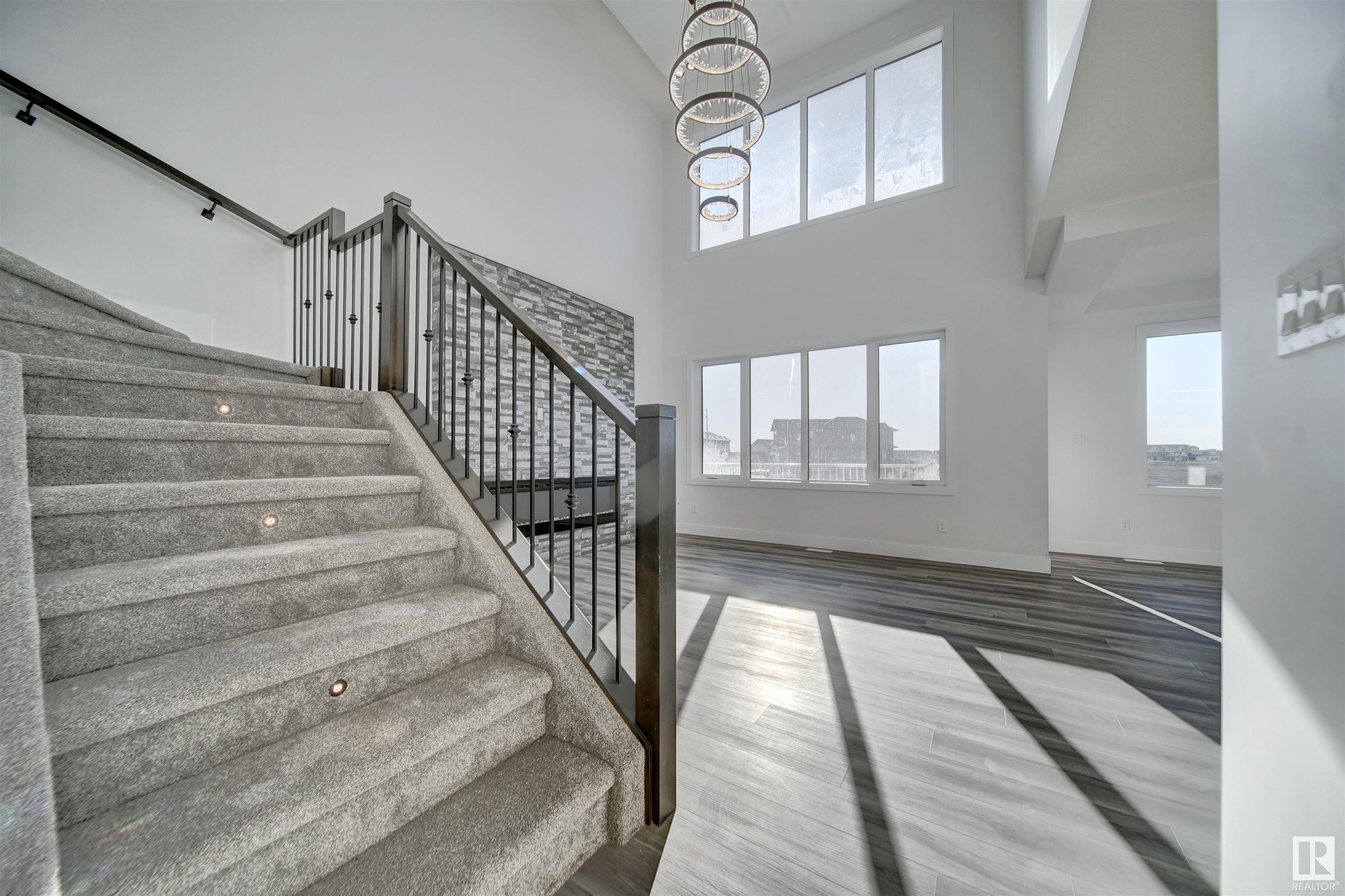 69 Edgefield Way