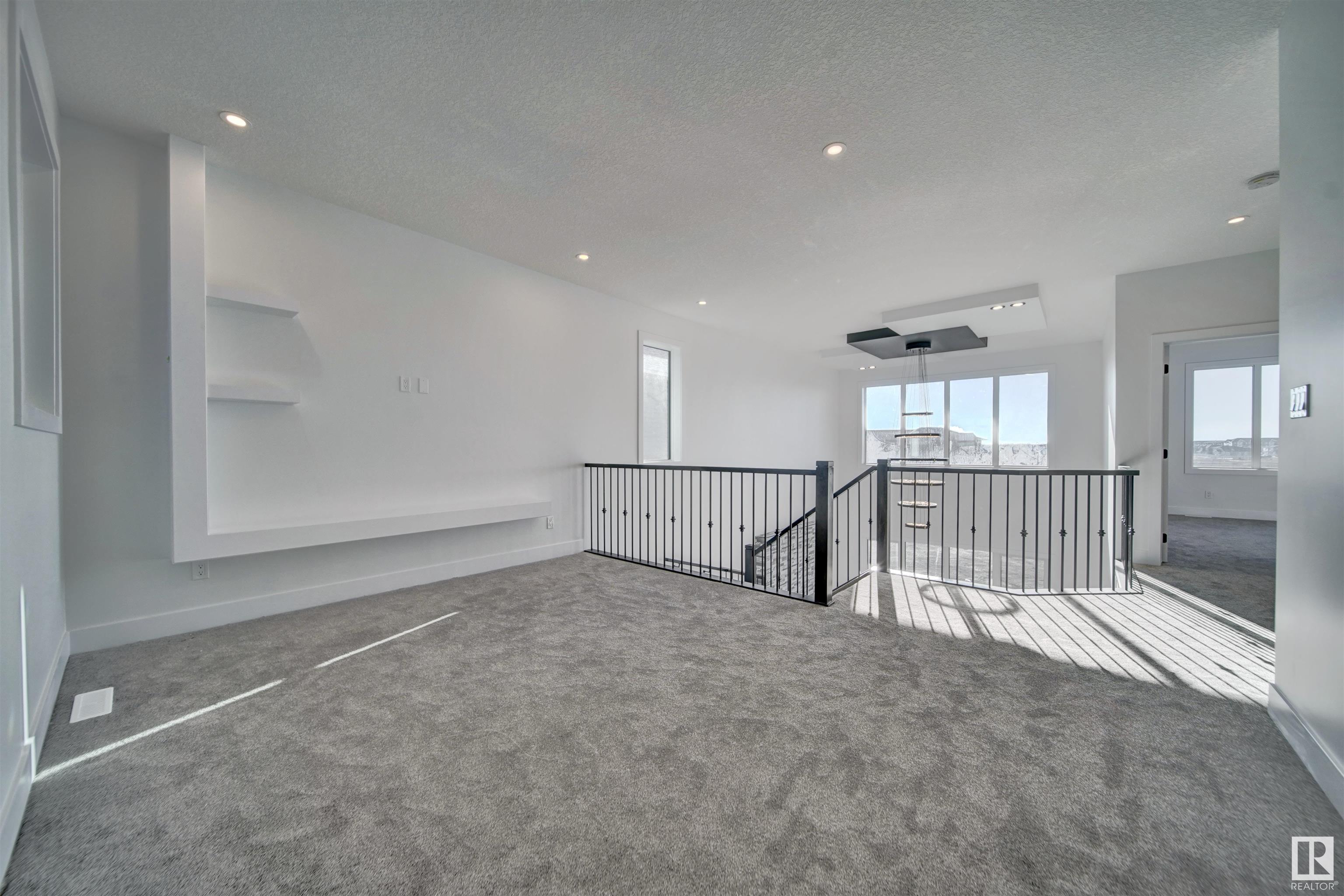 69 Edgefield Way
