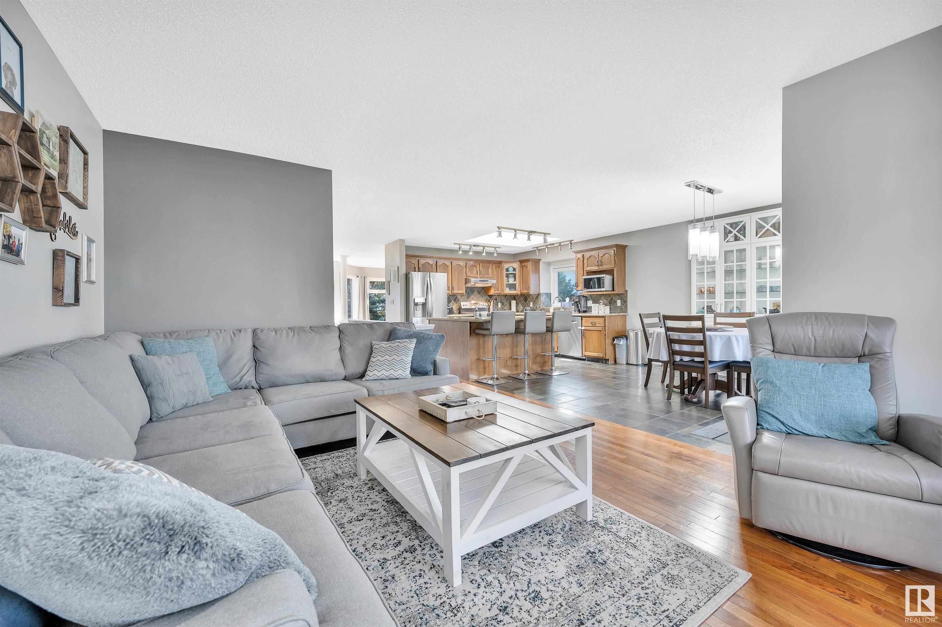 18 REGAL Way