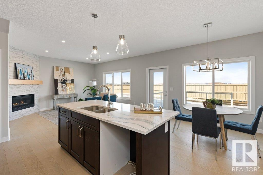 38 Edgefield Way