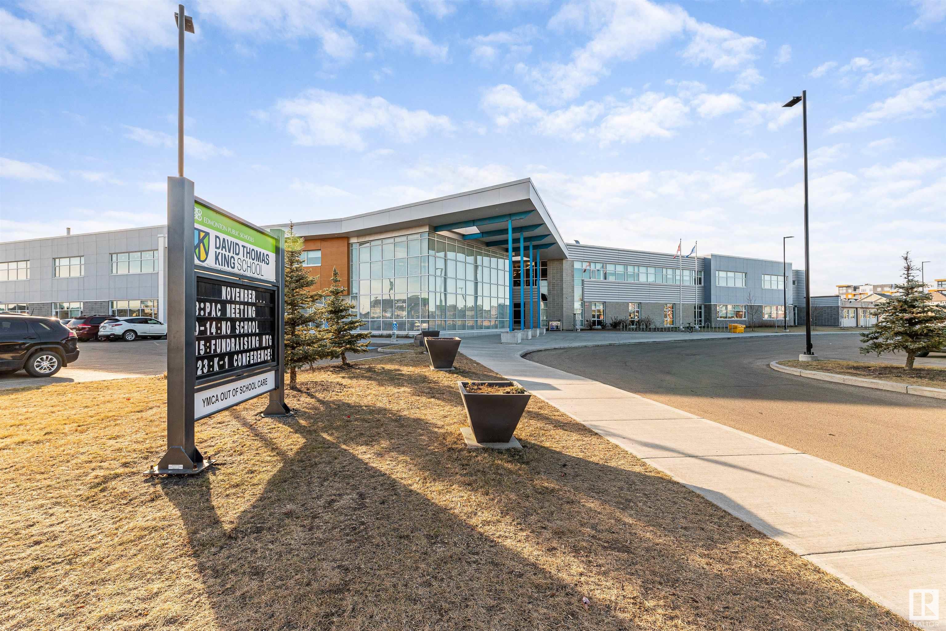 711 SECORD Boulevard