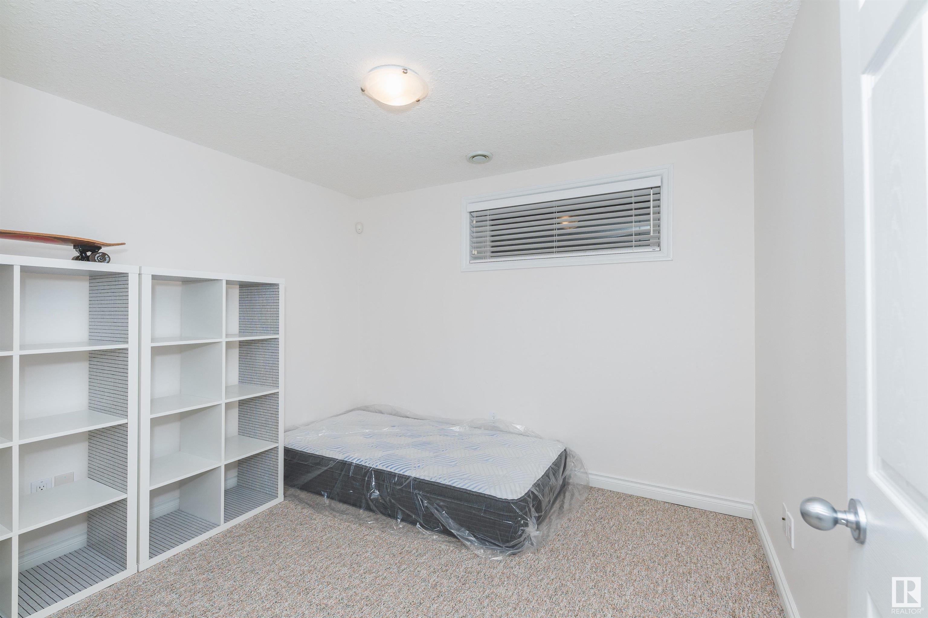491 HUNTERS Green