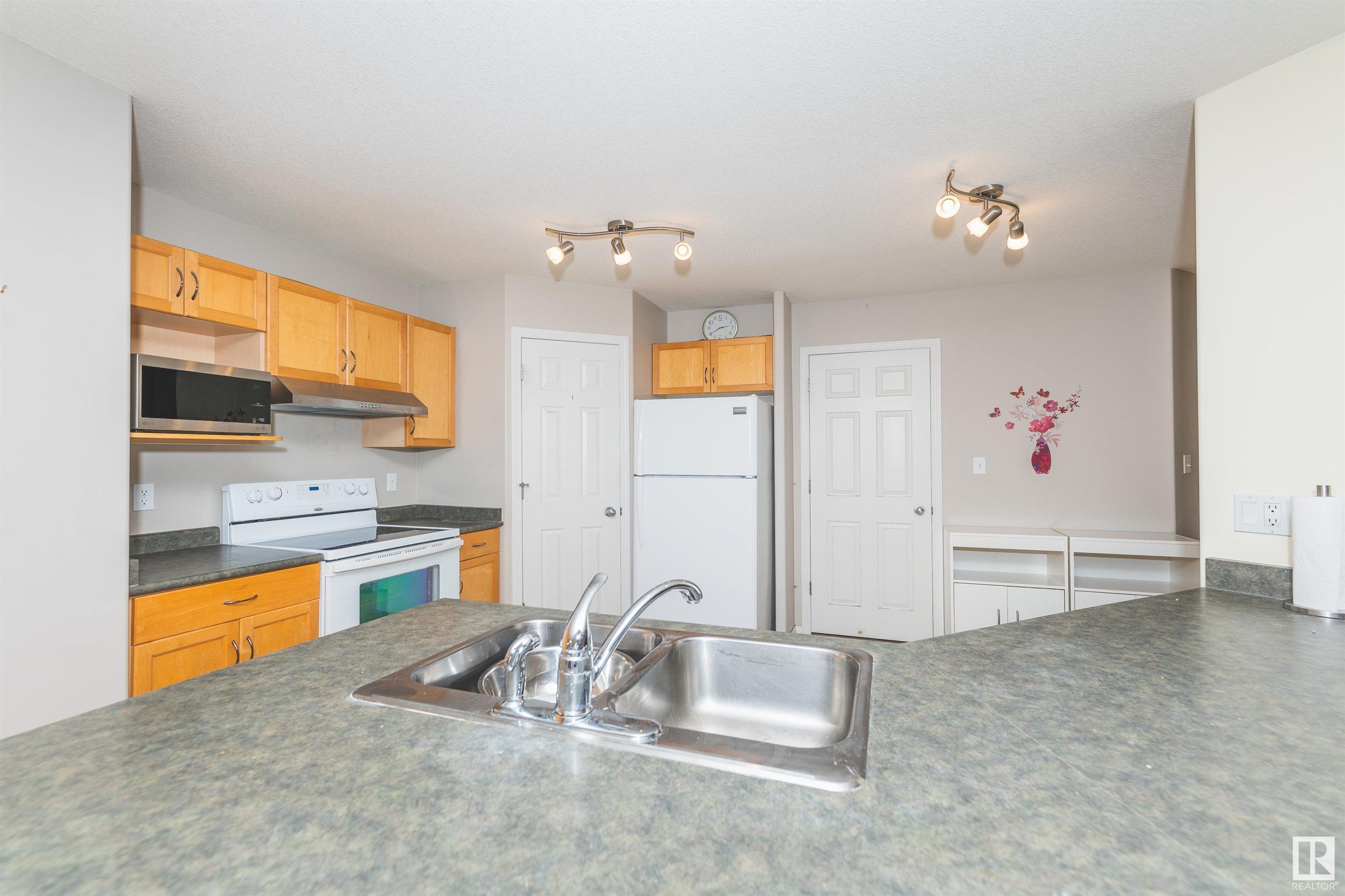 491 HUNTERS Green