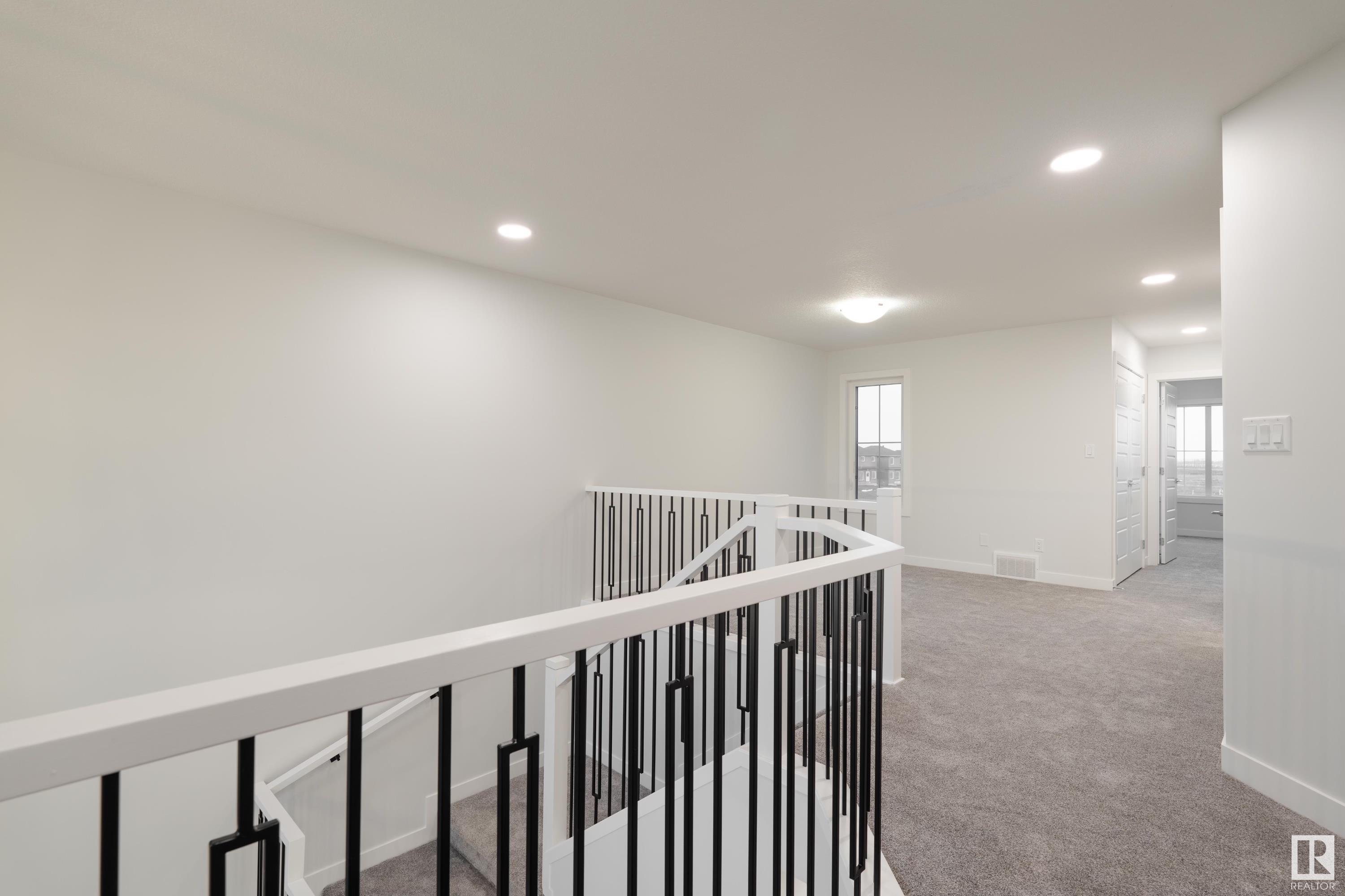 103 Edgefield Way