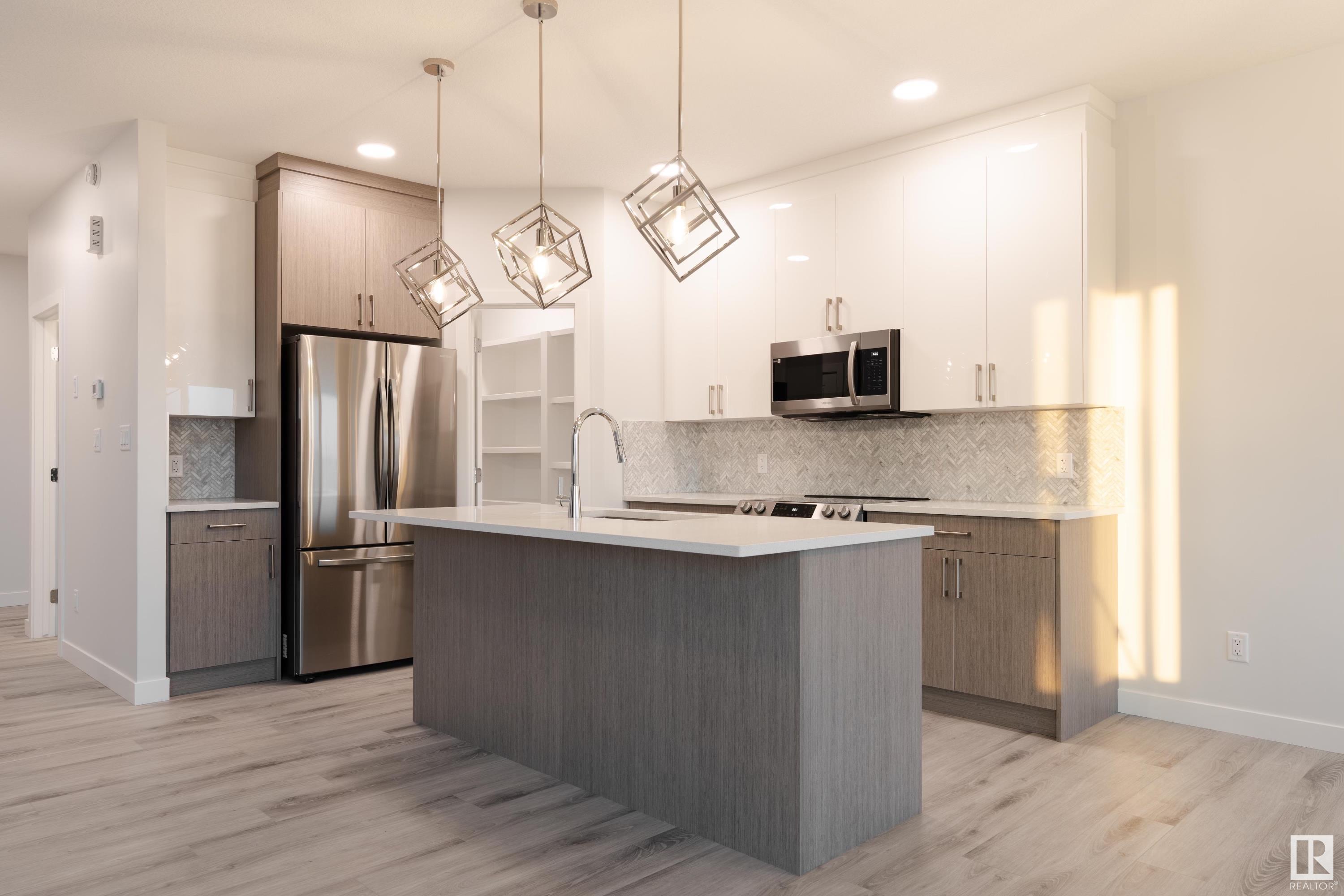 103 Edgefield Way