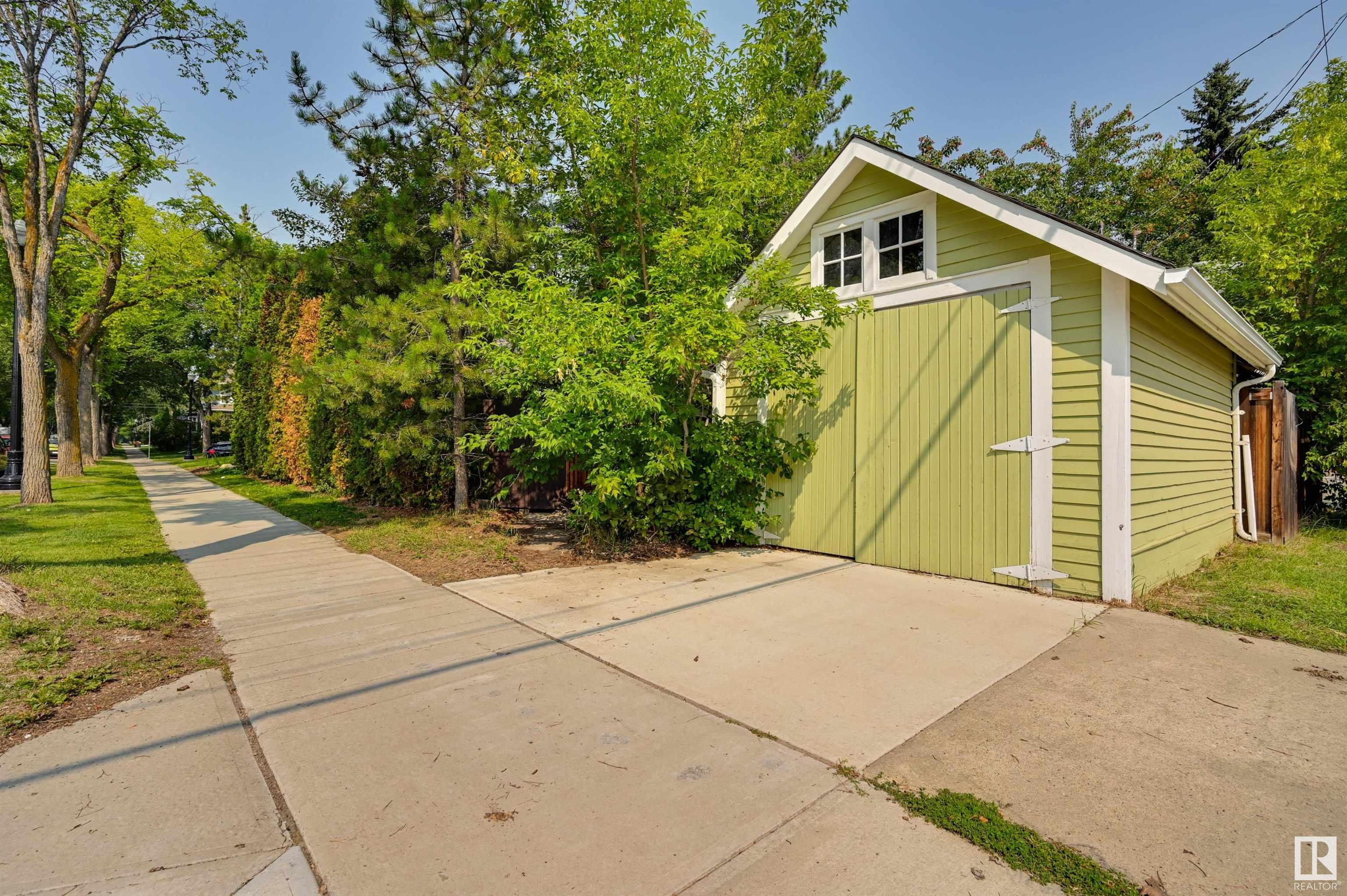 10803 125 Street