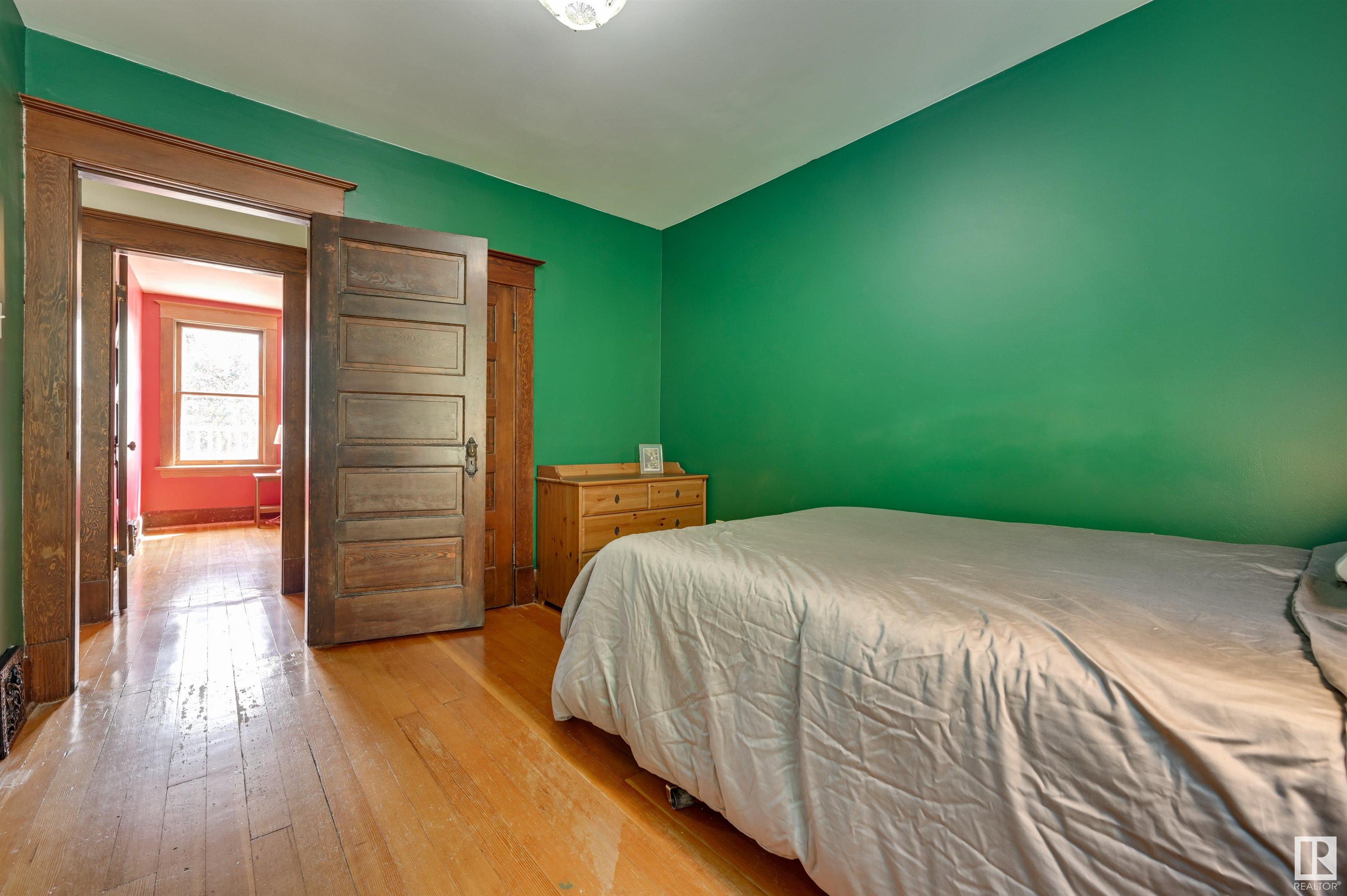 10803 125 Street