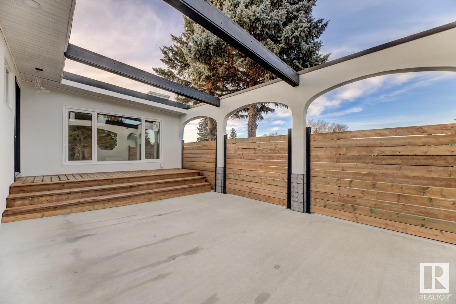 25 GARLAND Crescent