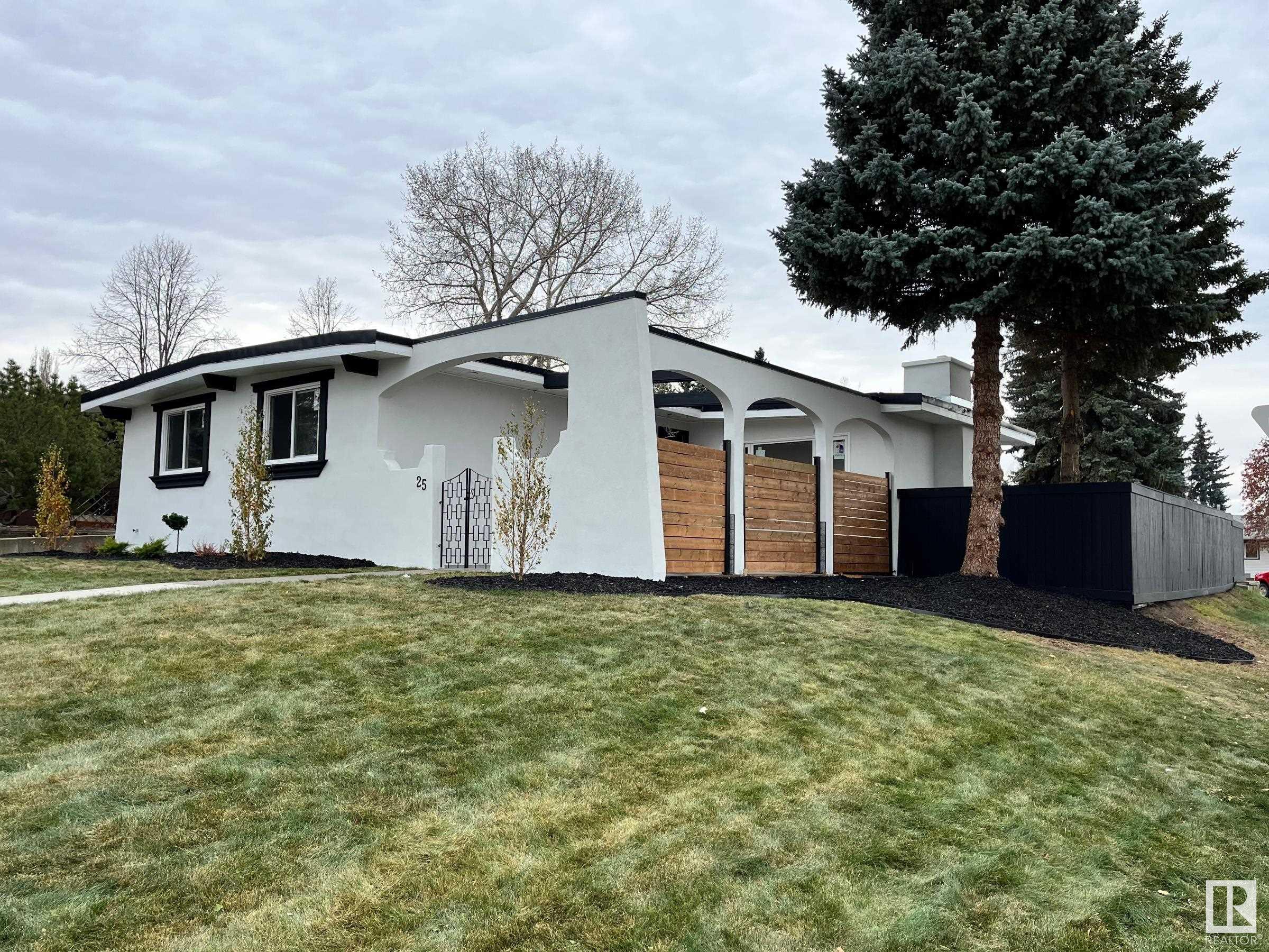 25 GARLAND Crescent
