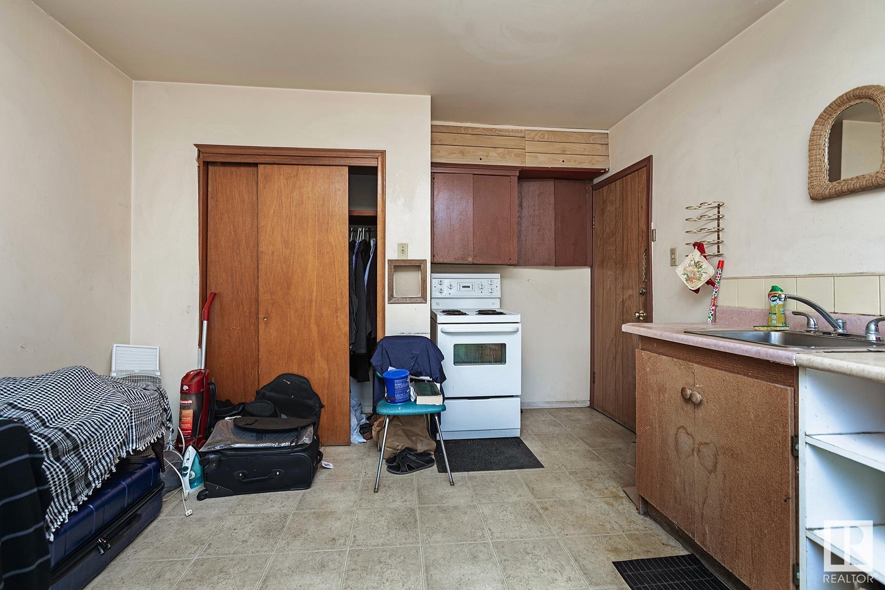 10939 98 Street