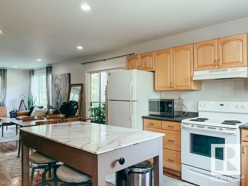 176 Lakeshore Drive