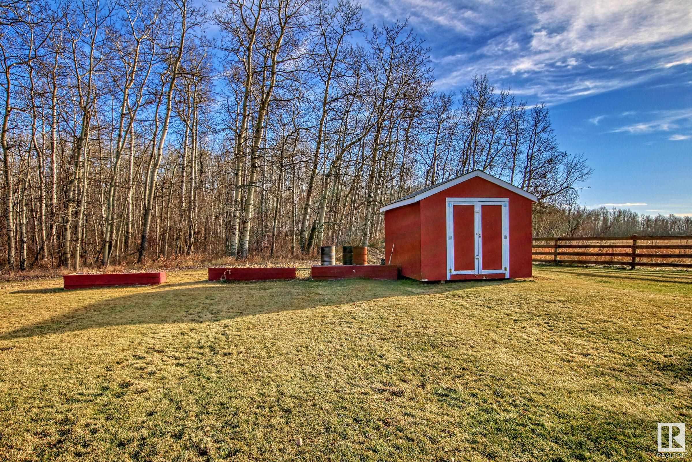 27417 TWP RD 552