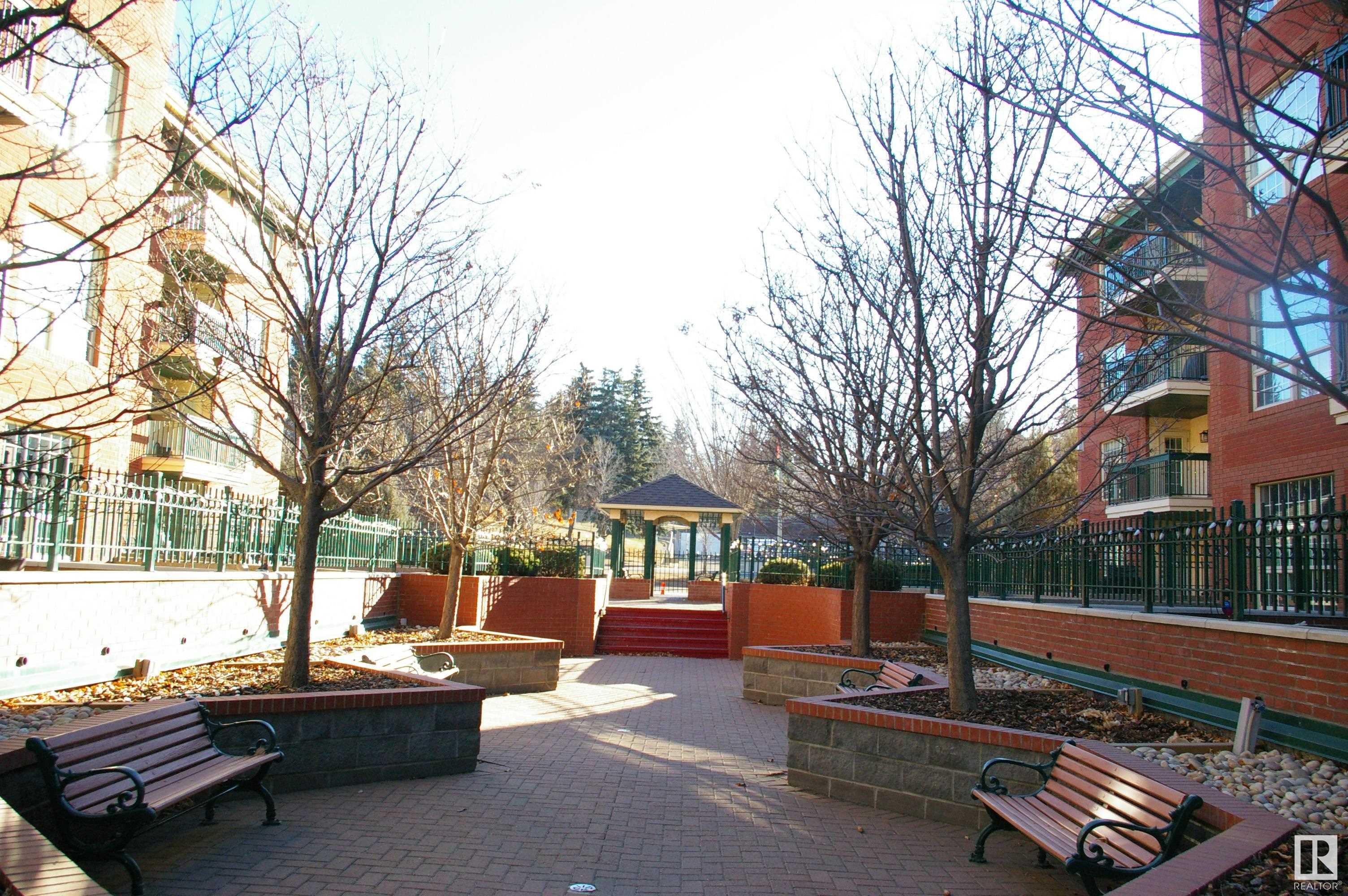 35 SIR WINSTON CHURCHILL Avenue