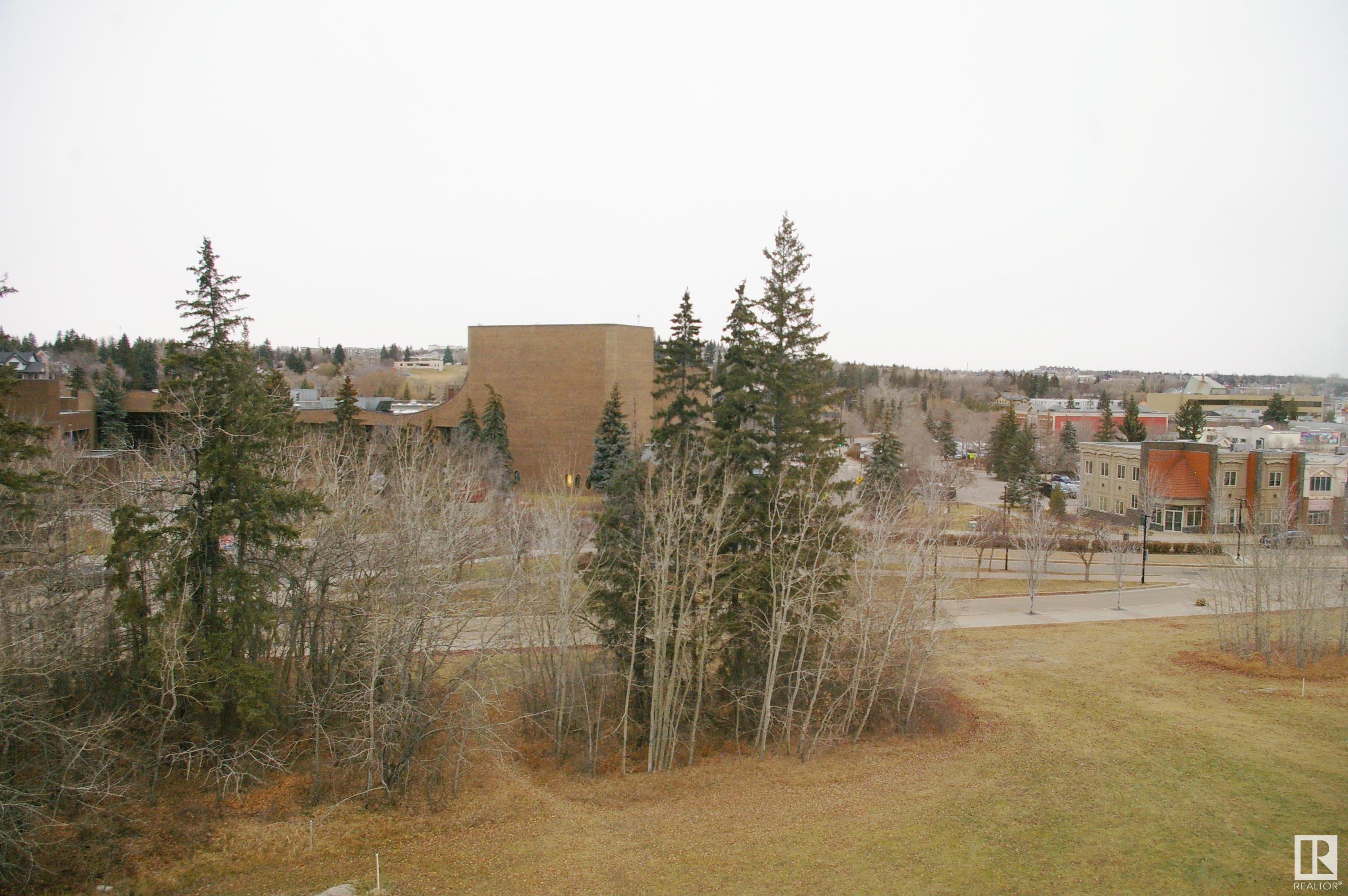 35 SIR WINSTON CHURCHILL Avenue