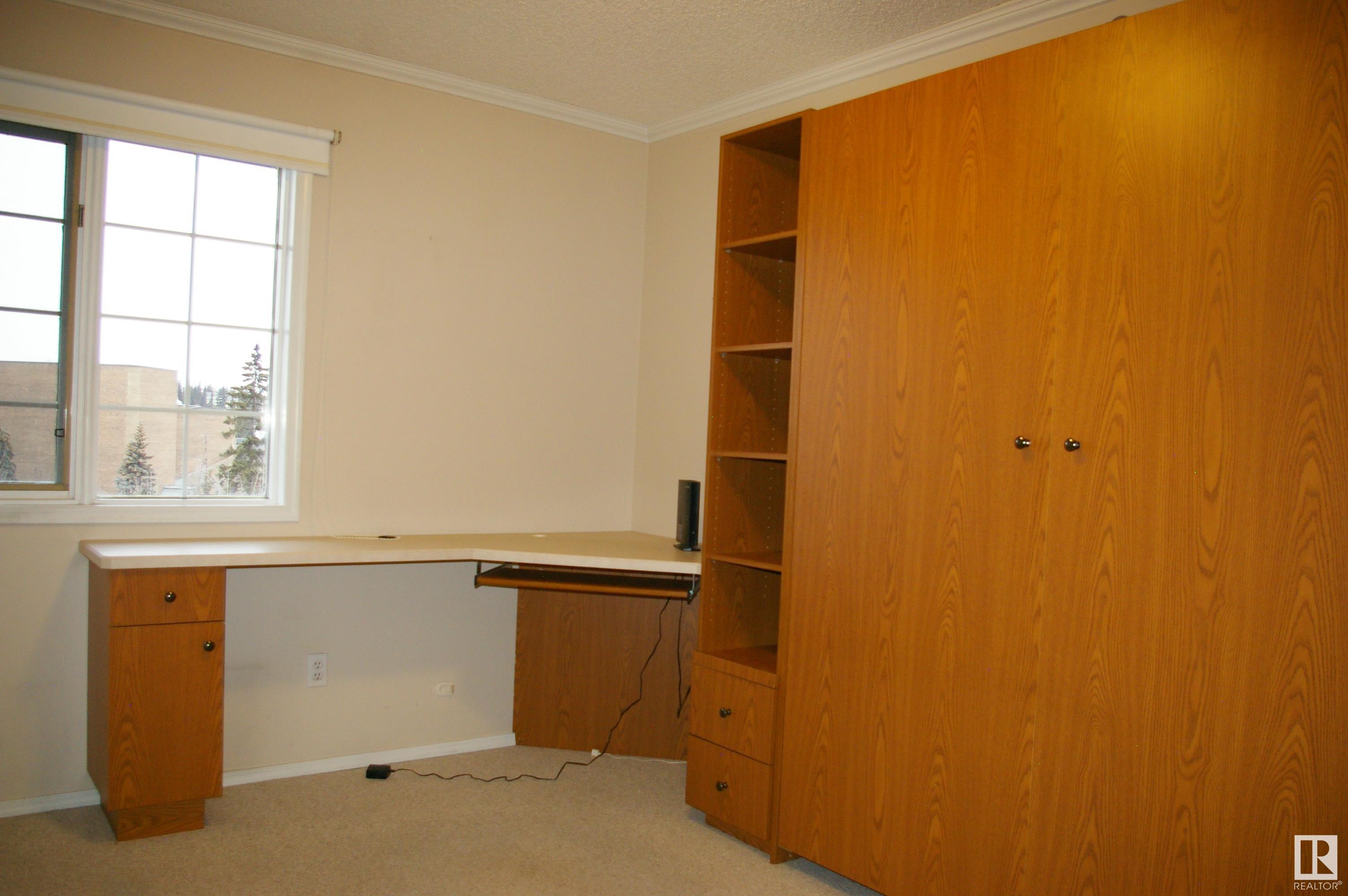 35 SIR WINSTON CHURCHILL Avenue