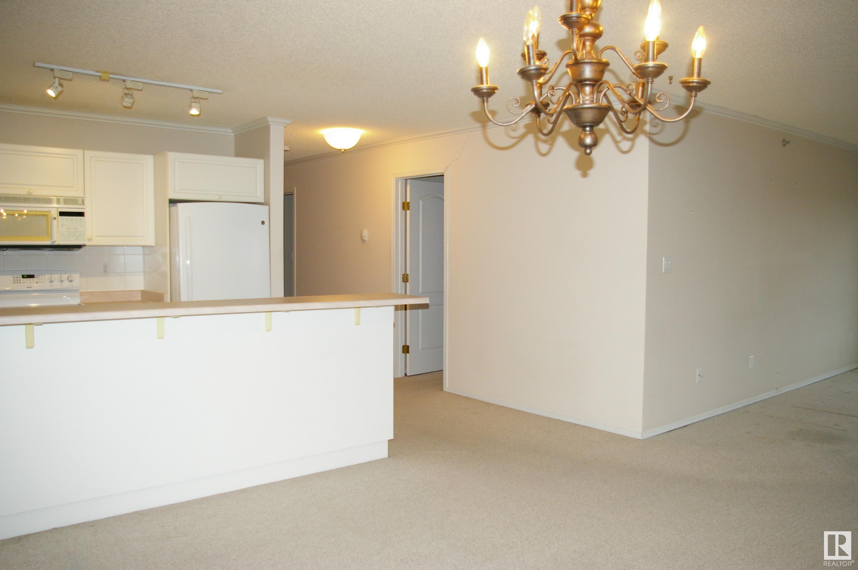 35 SIR WINSTON CHURCHILL Avenue