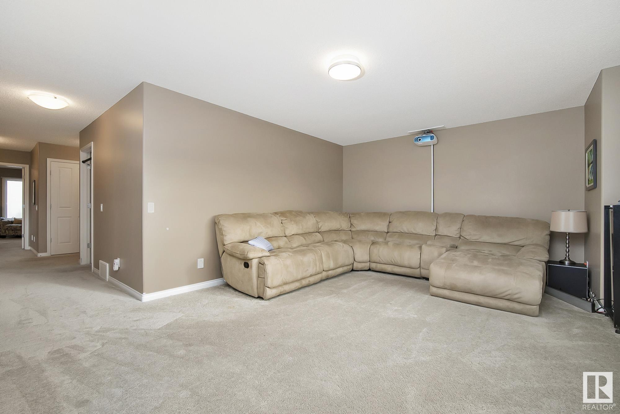 363 DAVENPORT Drive