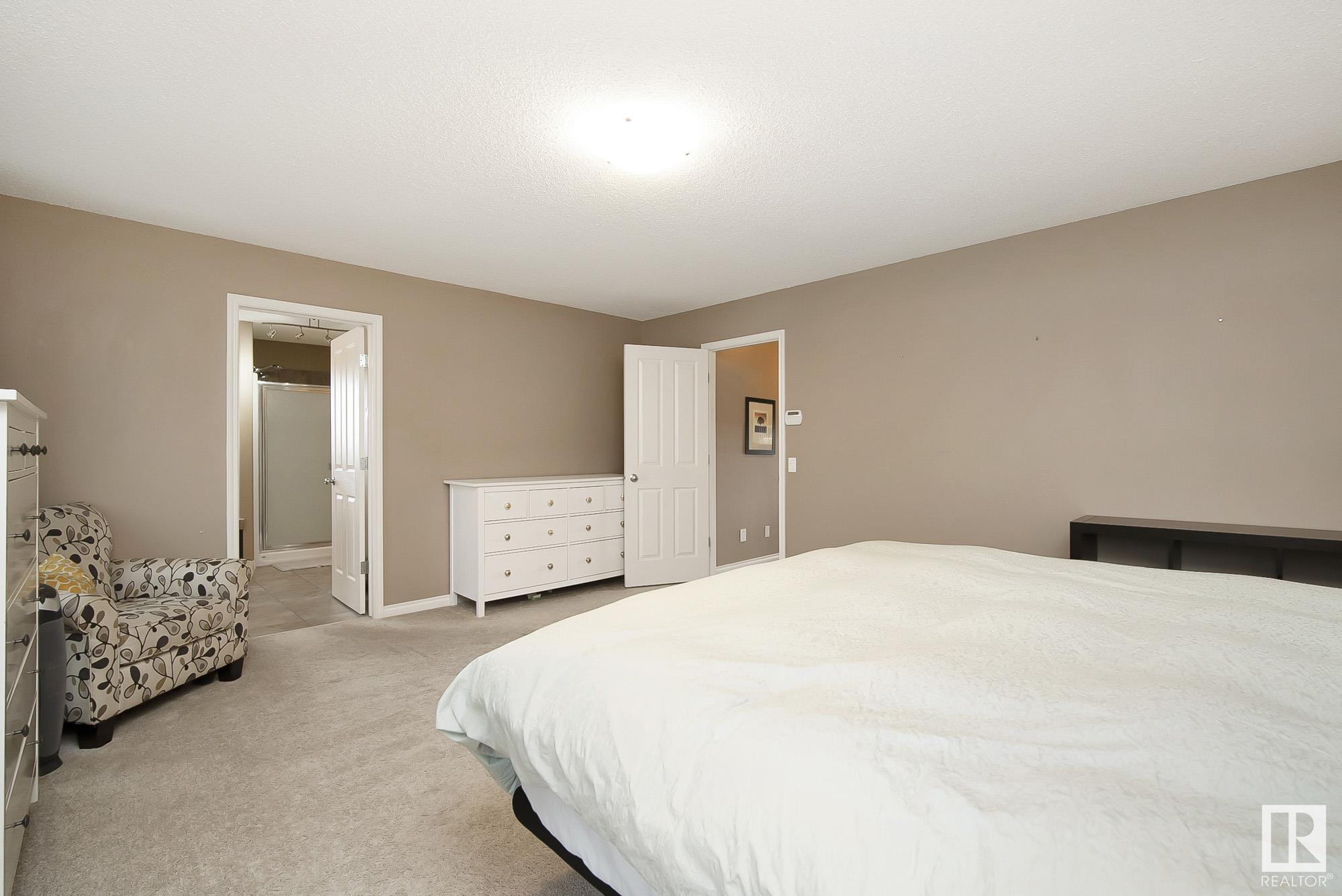 363 DAVENPORT Drive