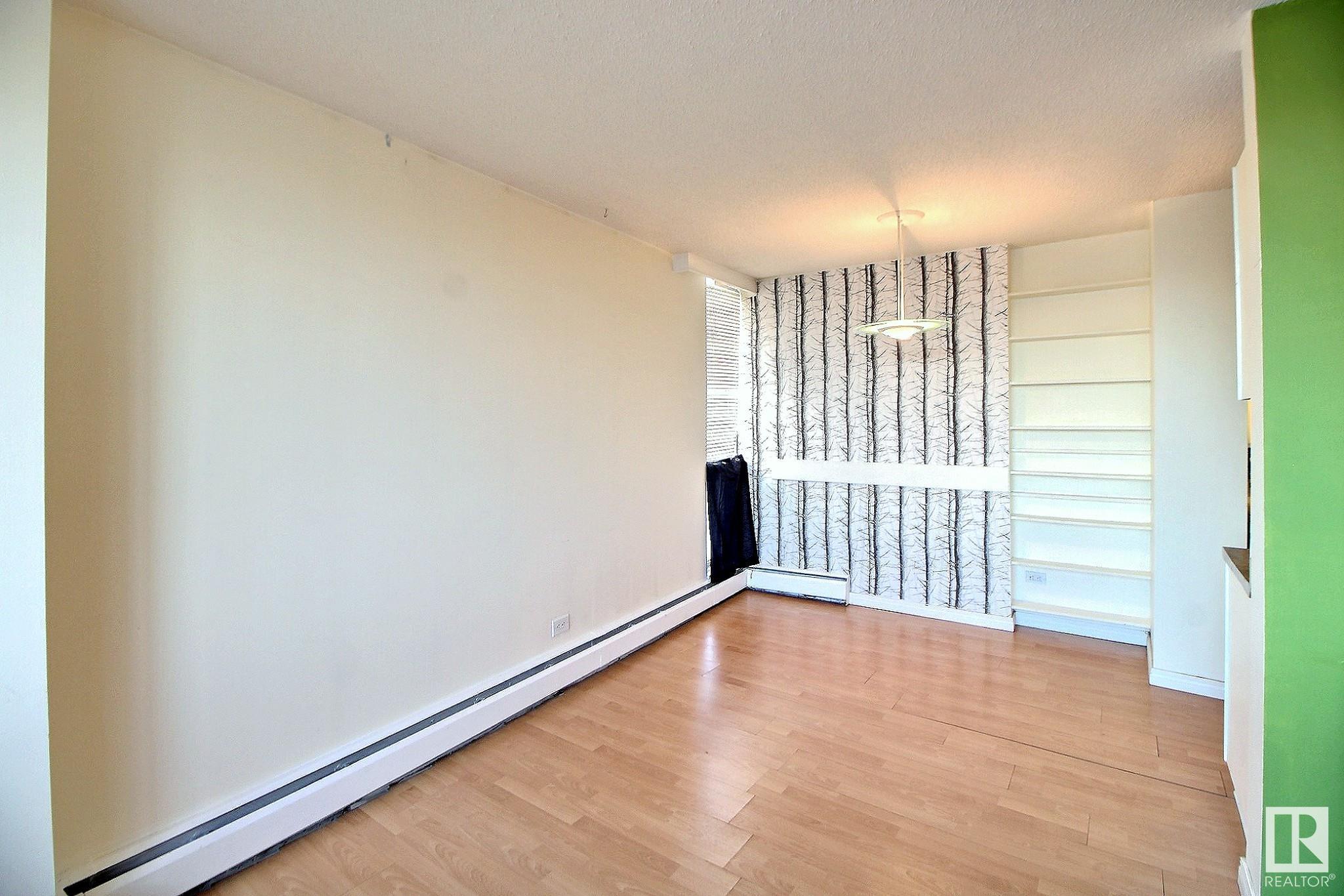 10883 Saskatchewan Drive