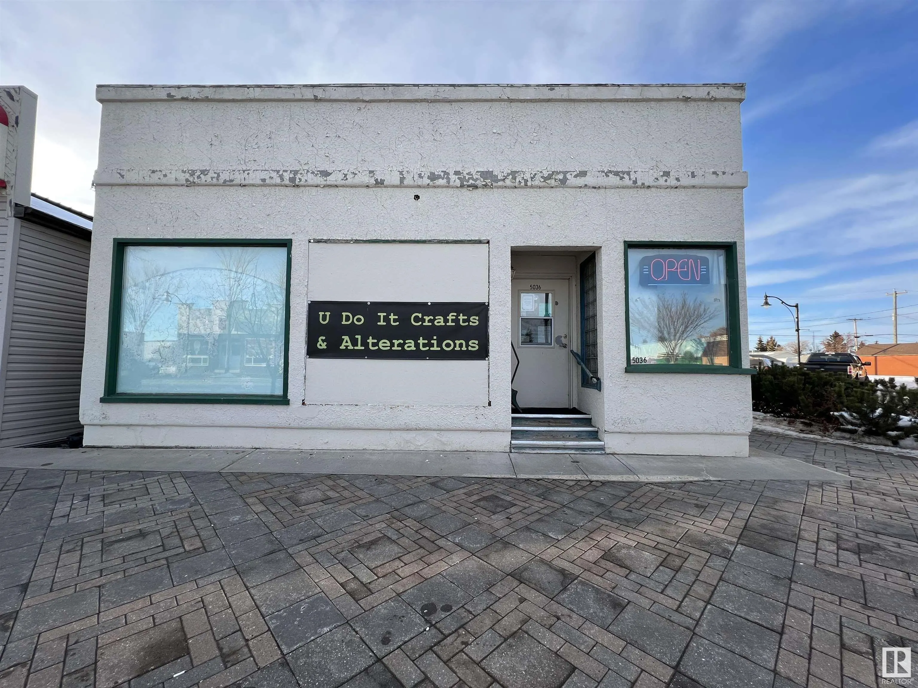 5036 50 Street