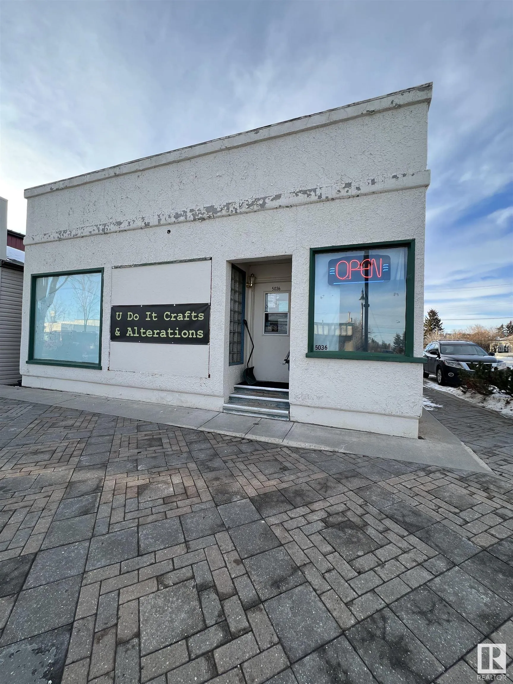 5036 50 Street