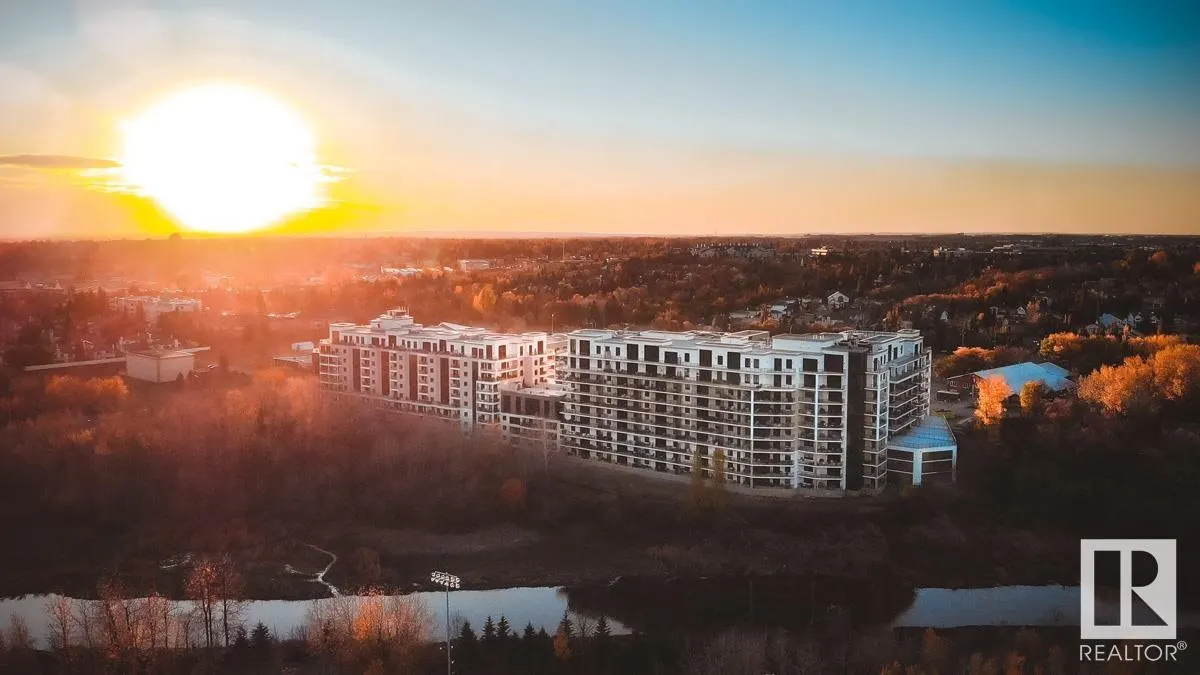 200 BELLEROSE Drive