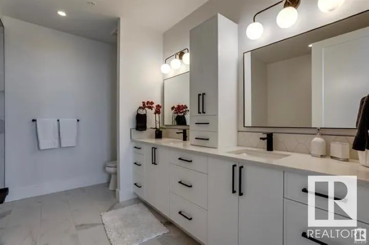 200 BELLEROSE Drive