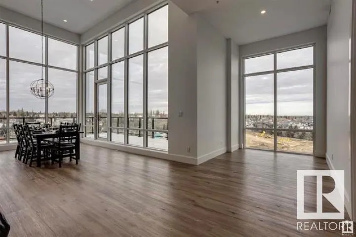 200 BELLEROSE Drive