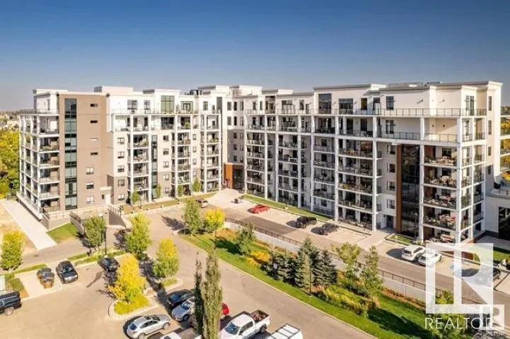 200 BELLEROSE Drive