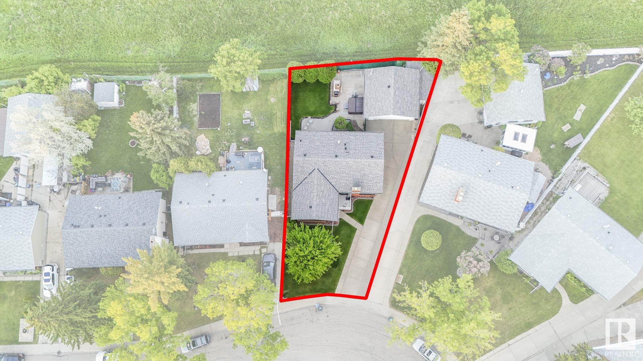 80 ROSEWOOD Drive