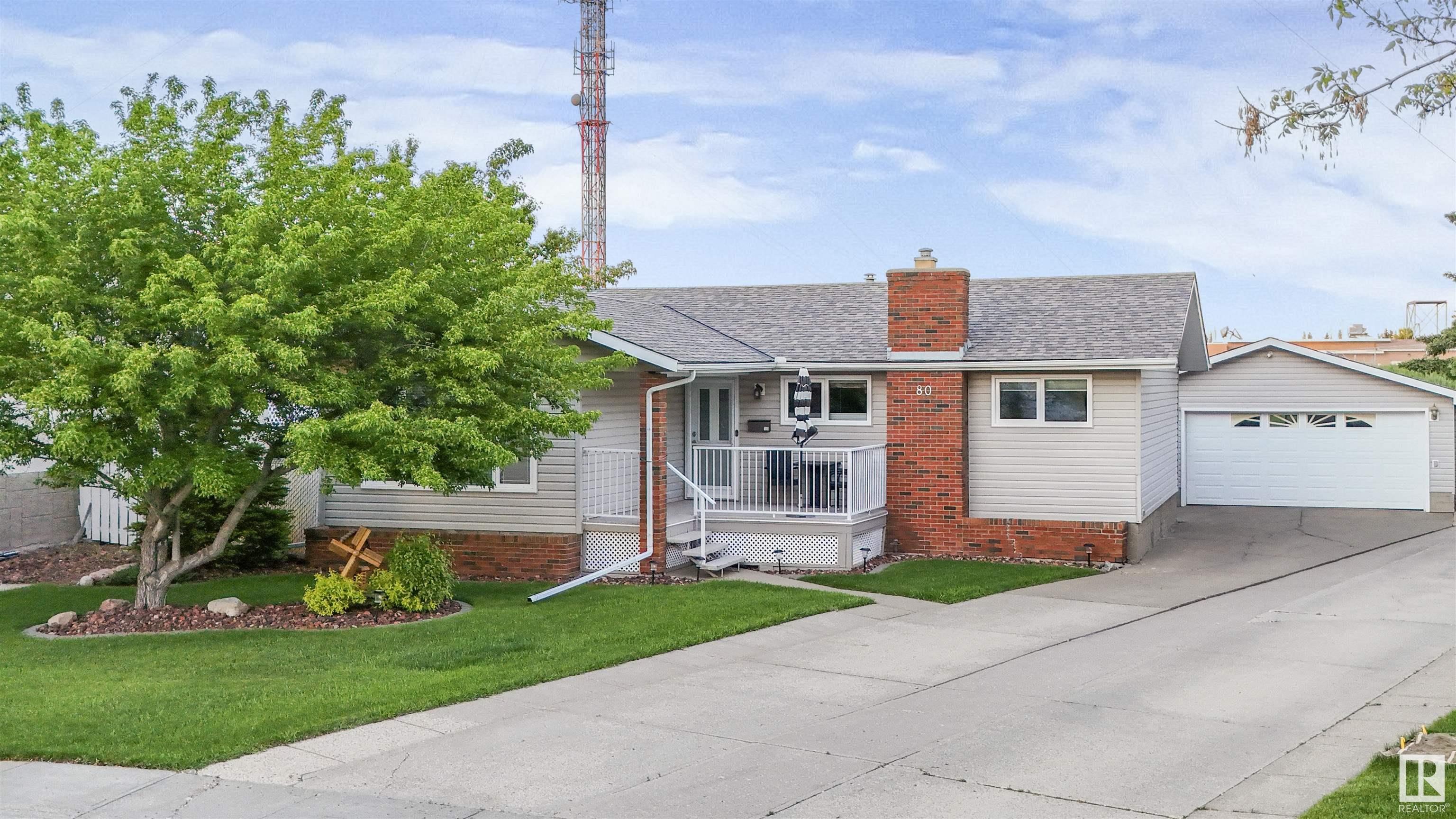 80 ROSEWOOD Drive