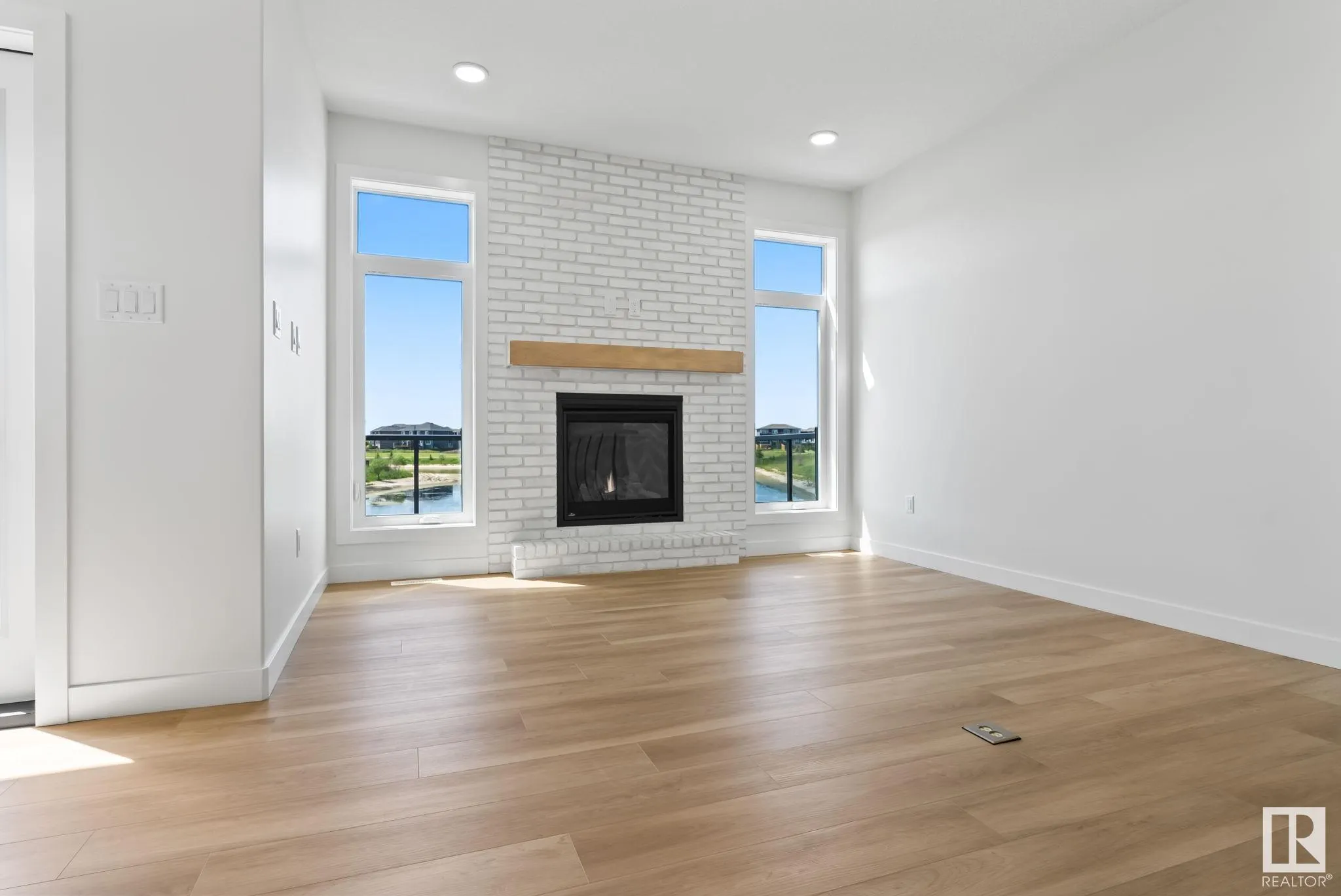 73 Edgefield Way