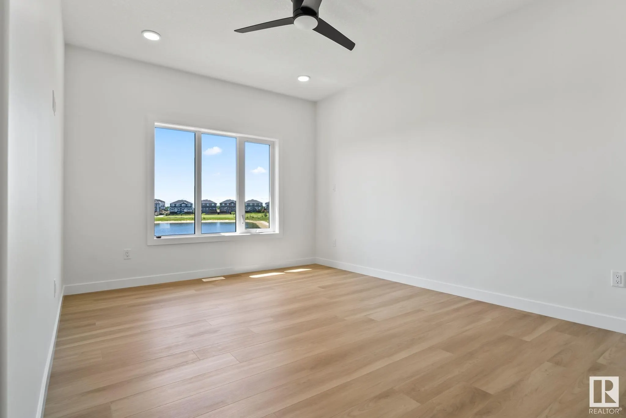 73 Edgefield Way