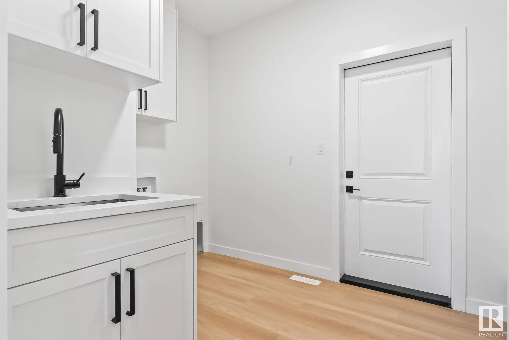 73 Edgefield Way