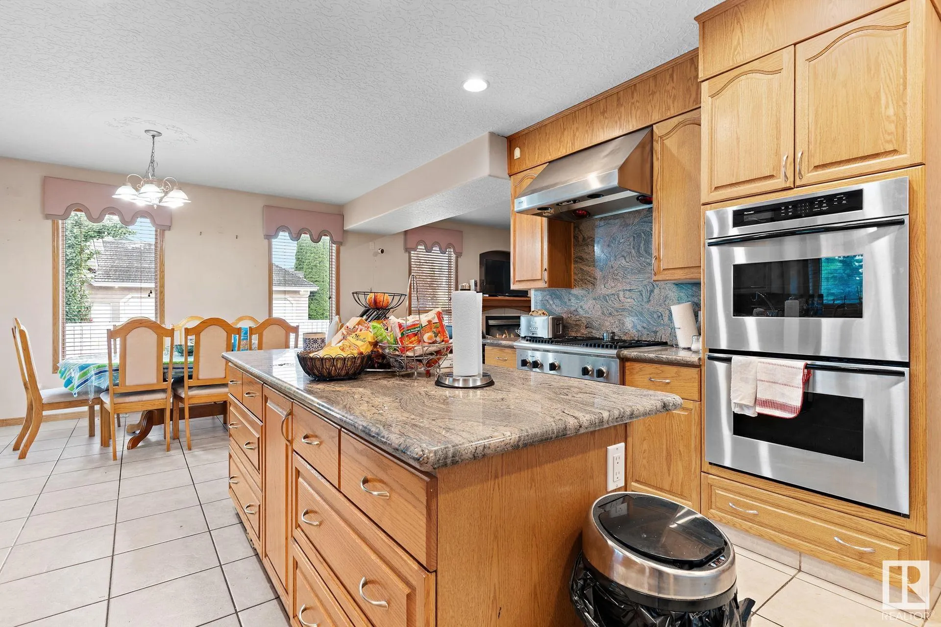 285 ESTATE Drive