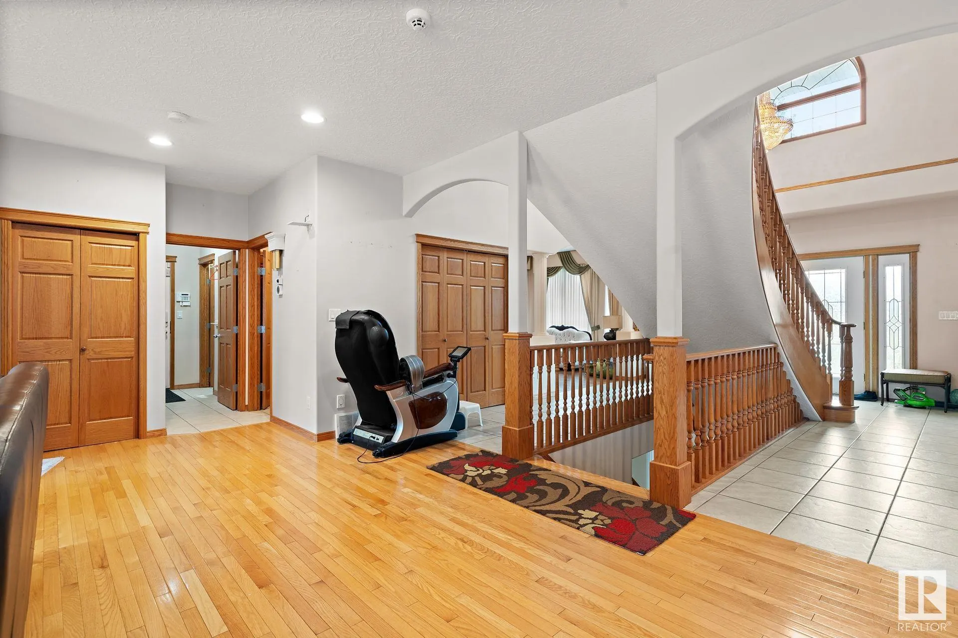 285 ESTATE Drive