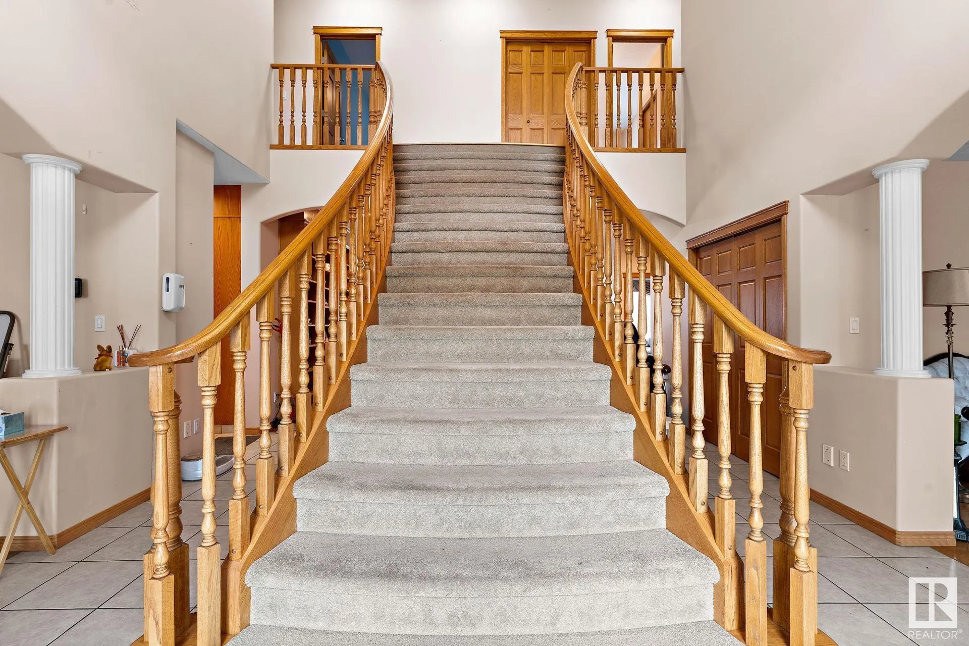 285 ESTATE Drive