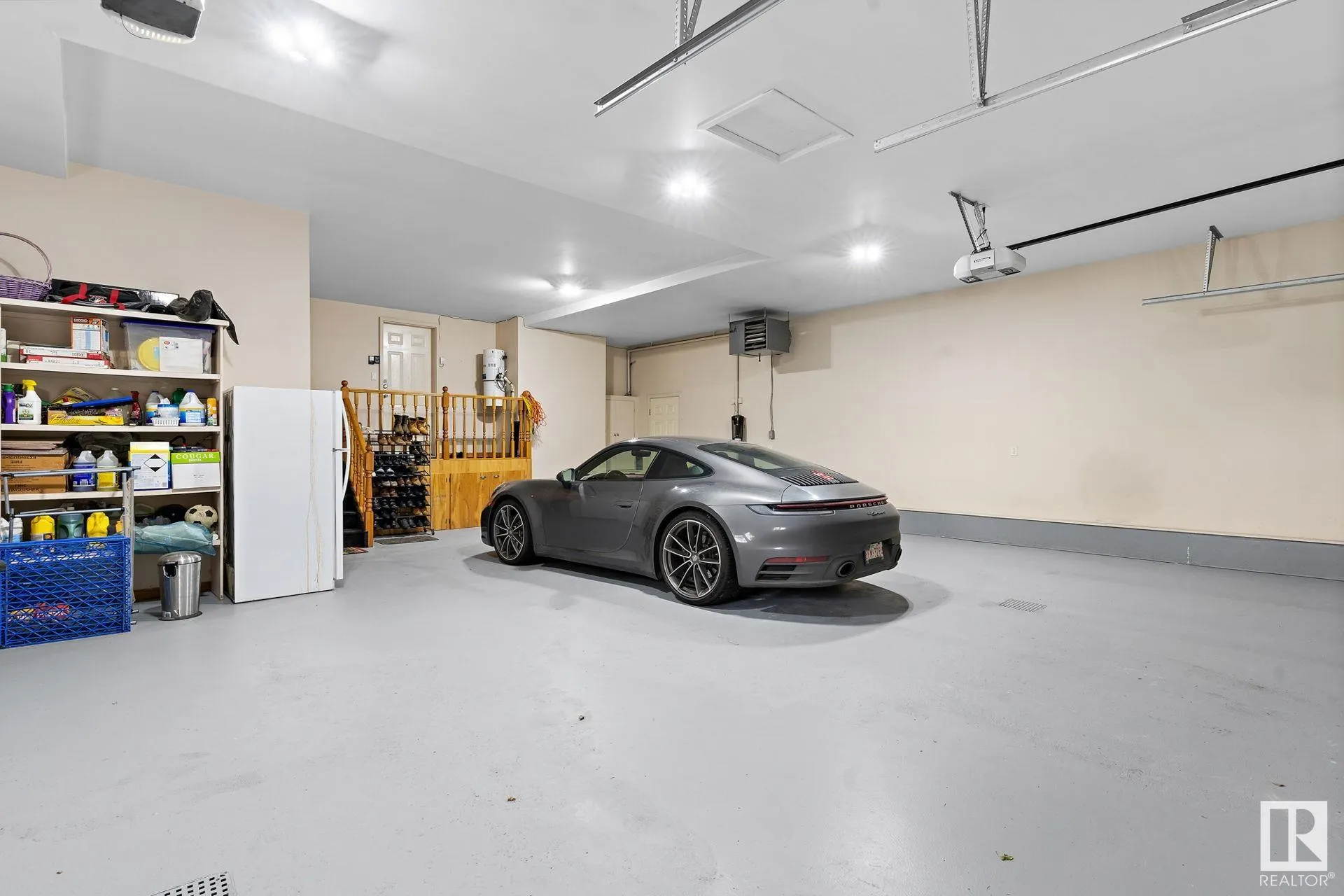 285 ESTATE Drive