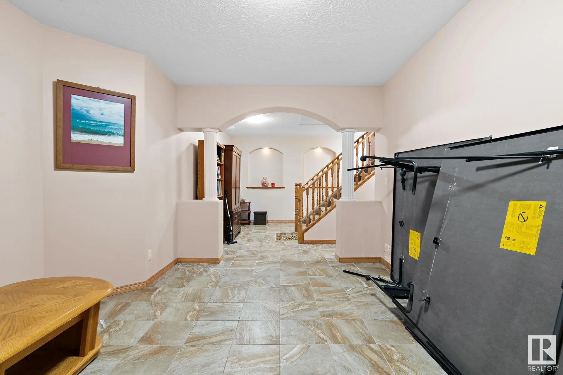 285 ESTATE Drive