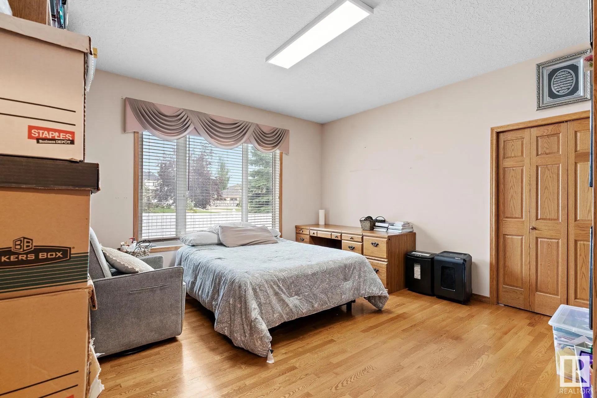 285 ESTATE Drive